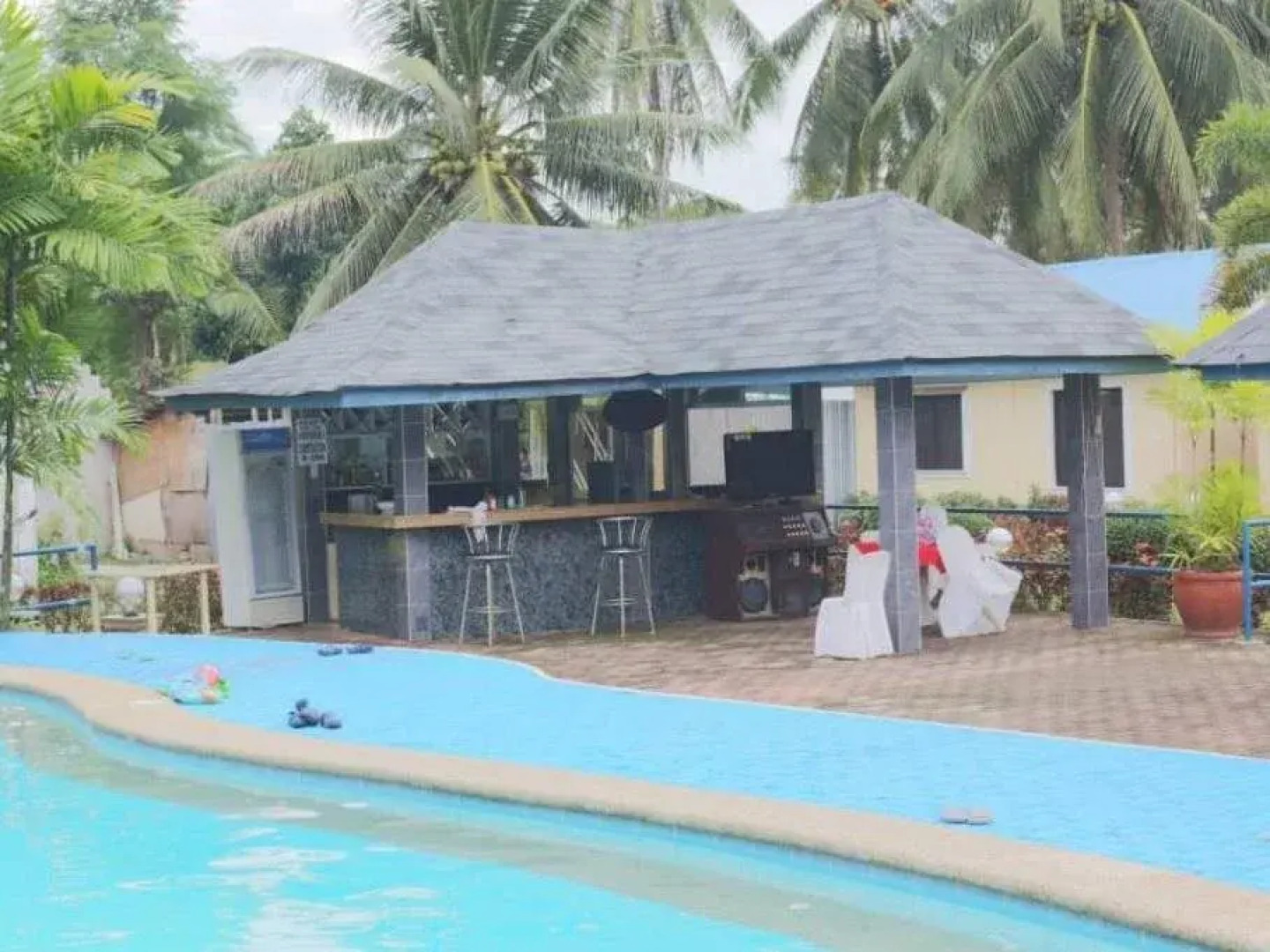 Ericflo Inn and Restaurant