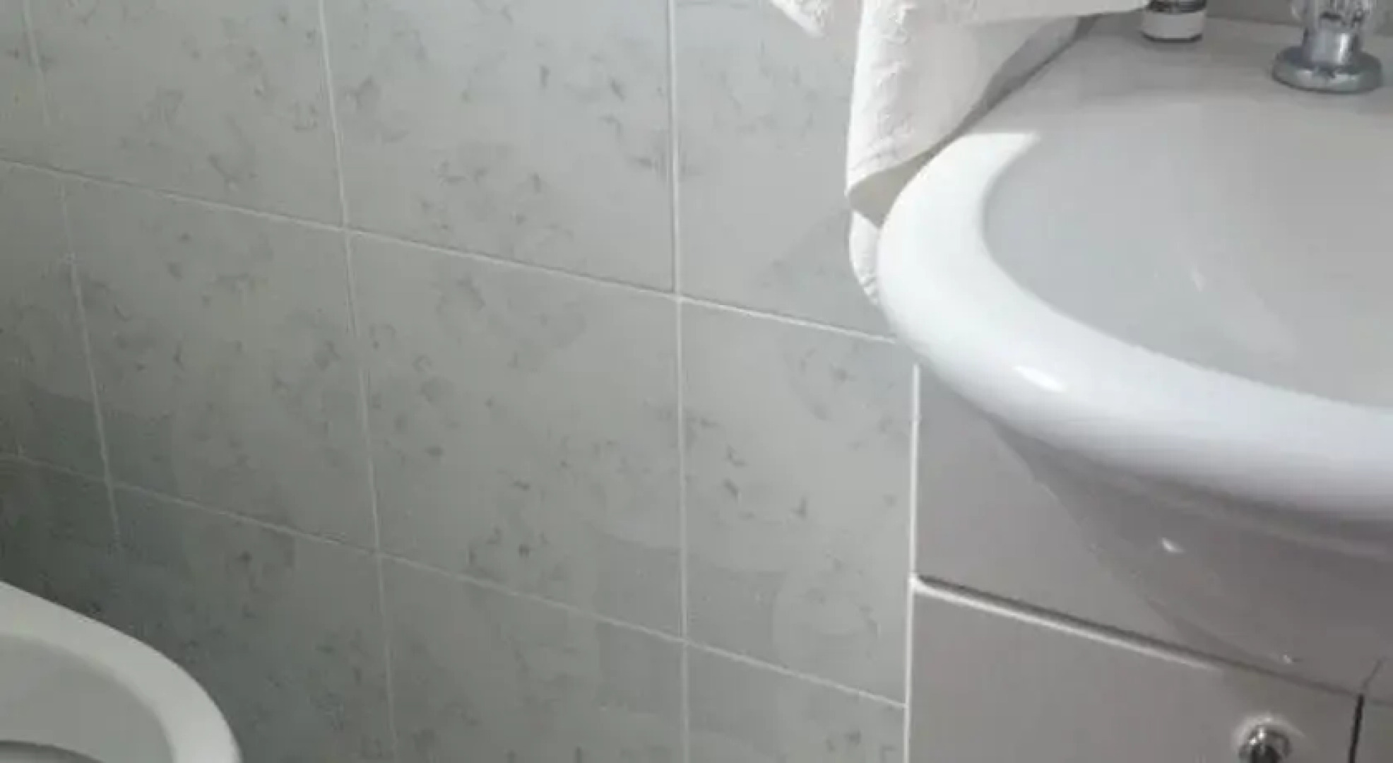 The Quito Guest House with Yellow Balconies