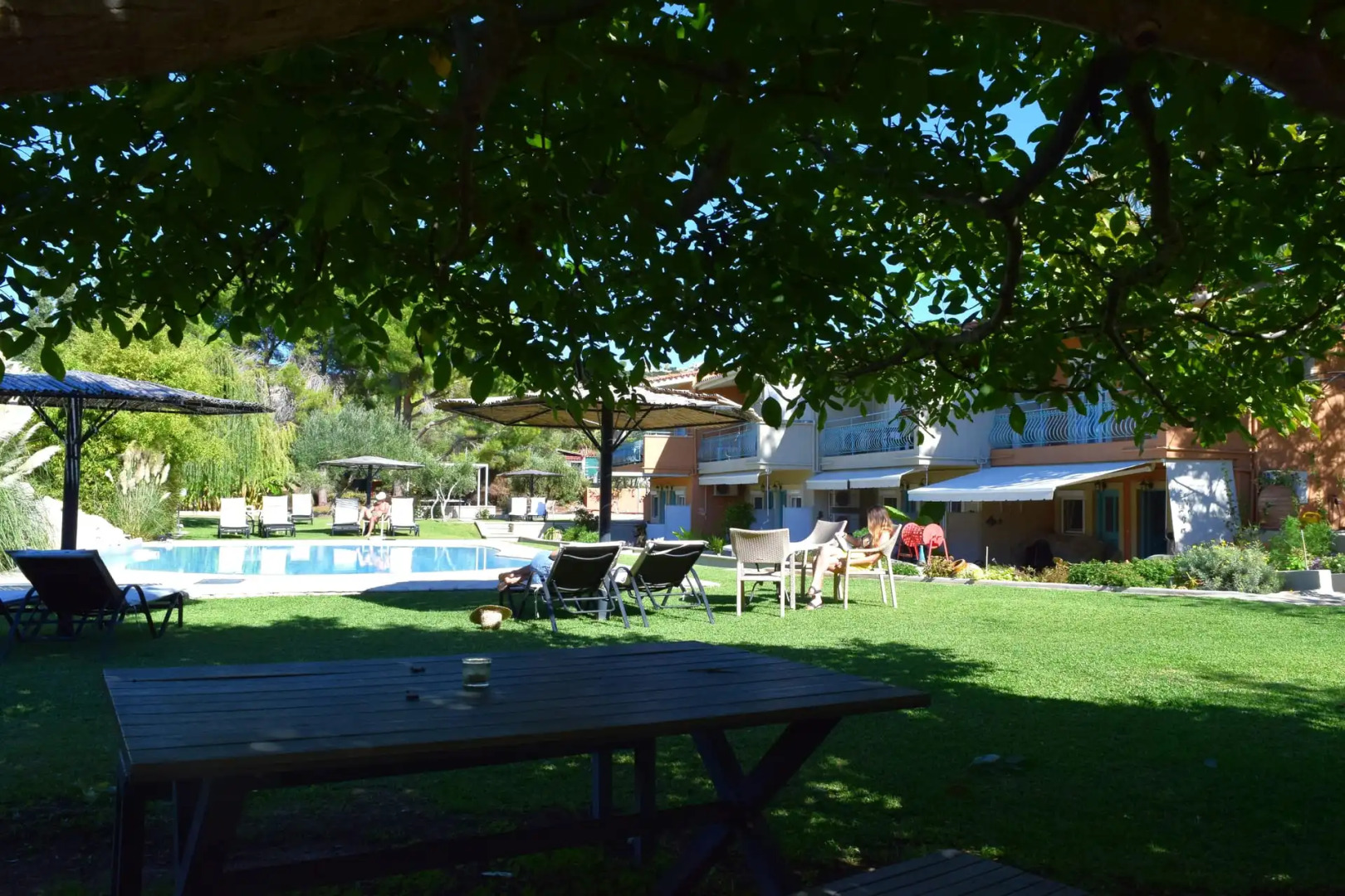 Simatos Apartments and Studios