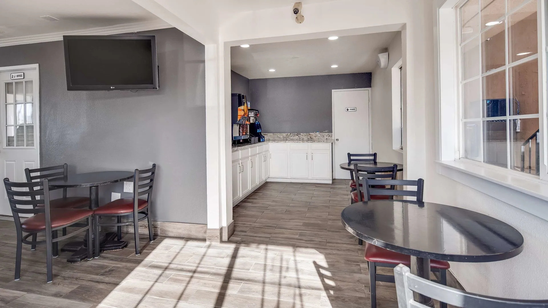 Economy Inn Buttonwillow Bakersfield I-5