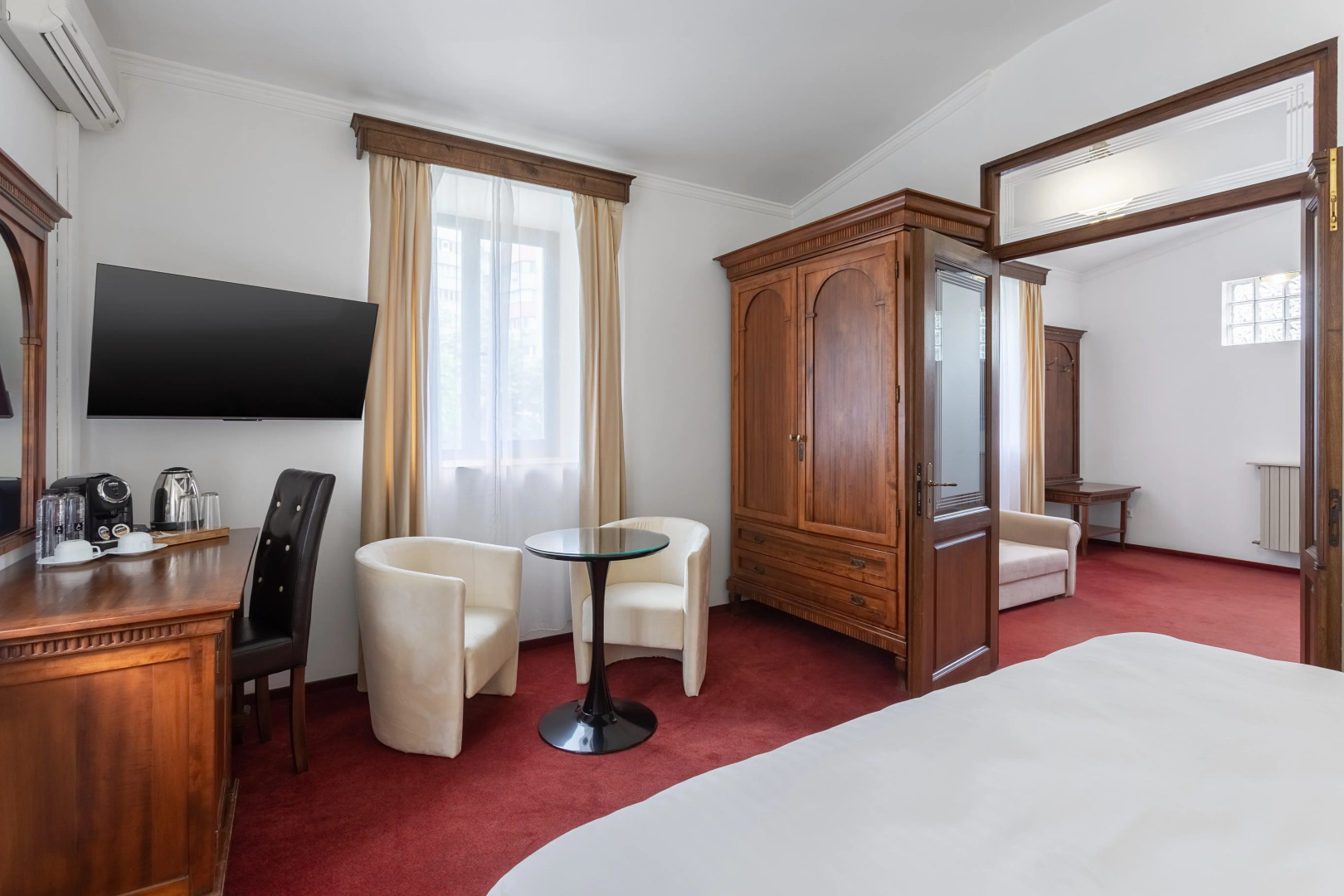 Arc de Triomphe by CityBookings