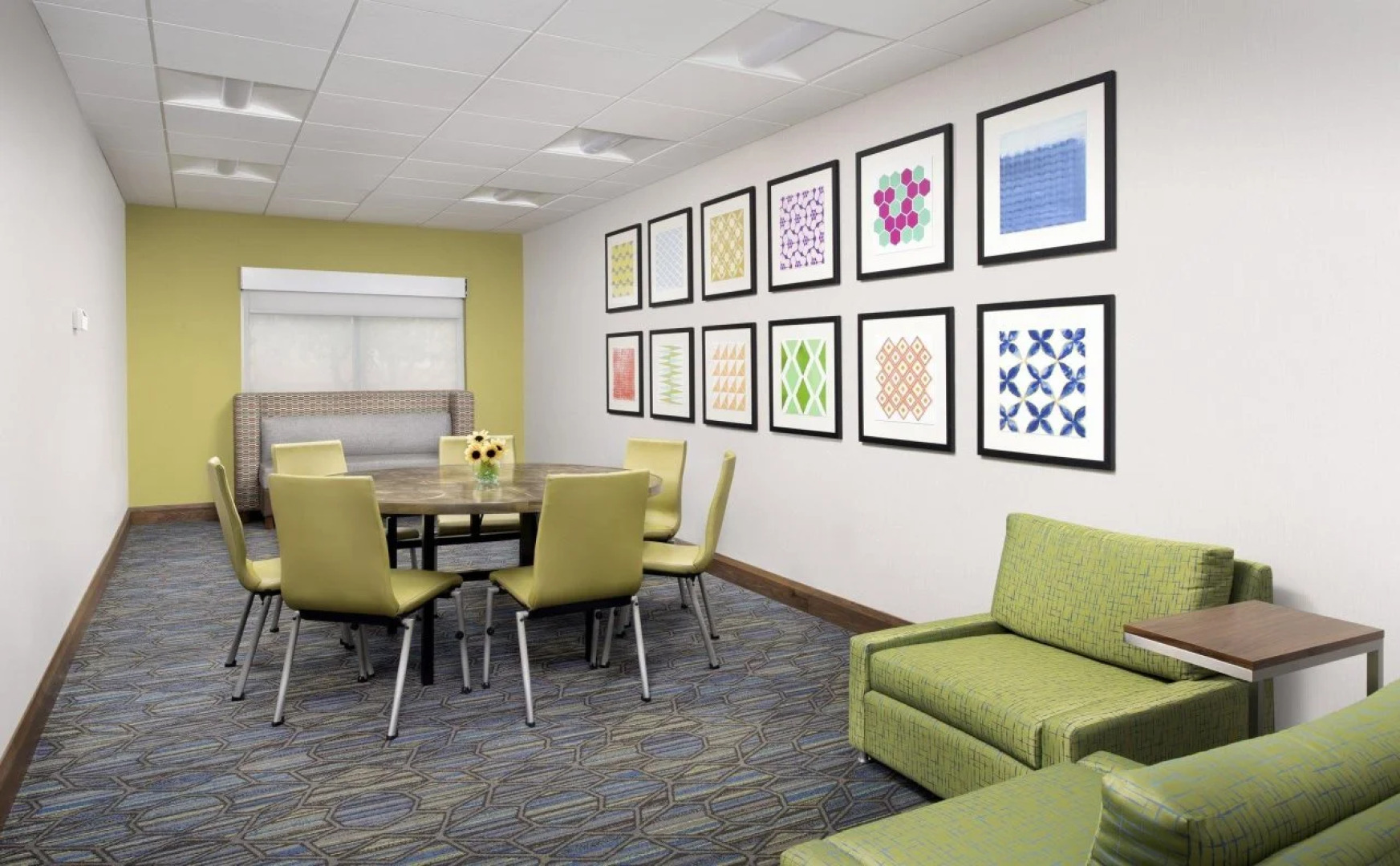 Holiday Inn Express & Suites Baltimore - BWI Airport North by IHG