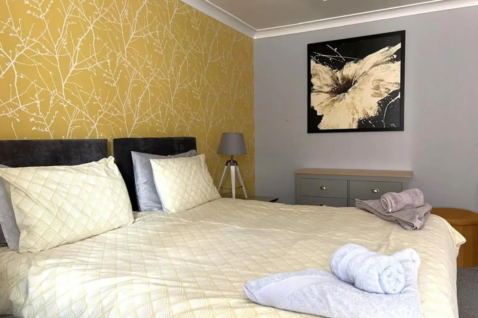 Thistle Apartment, Main street, Golspie