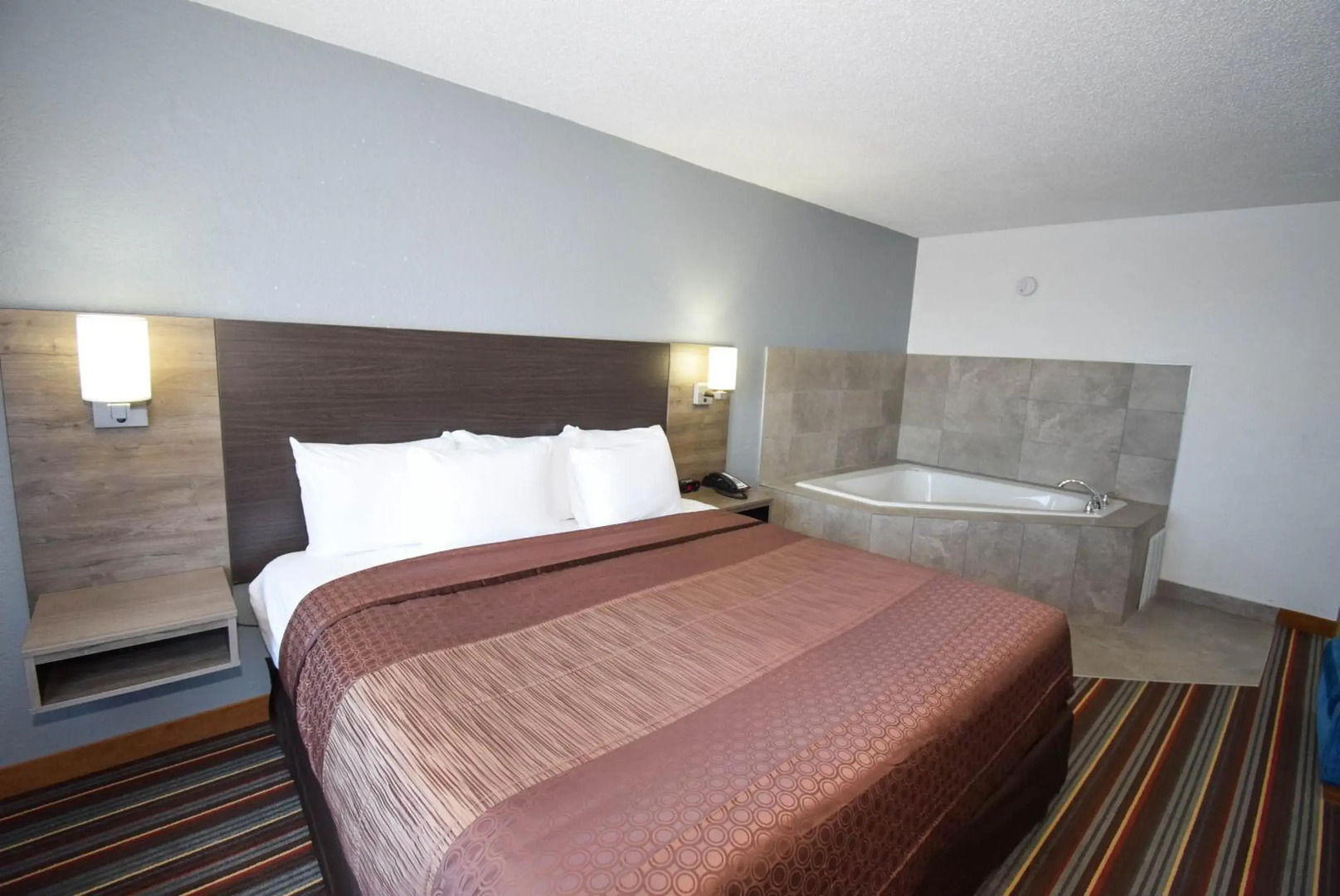 Quality Inn & Suites Sulphur Springs