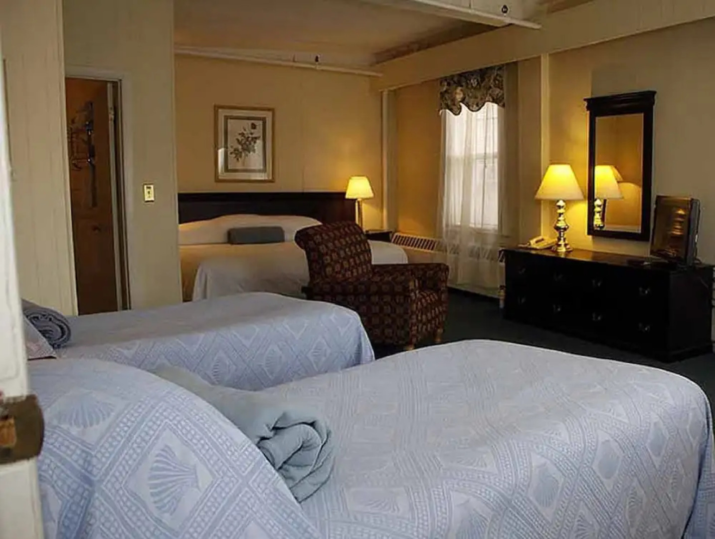 HI White River Junction The Hotel Coolidge Hostel