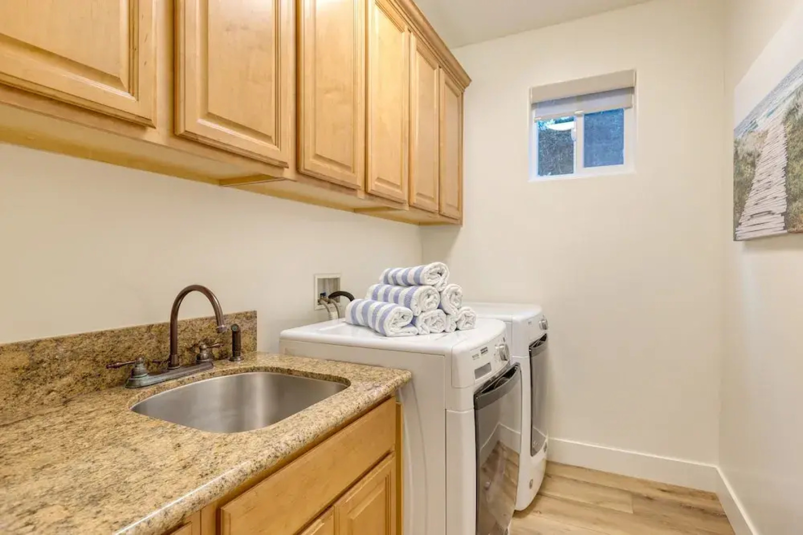 Sunset Serenity by Avantstay Rooftop w Hot Tub Fire Pit 3 Blocks to Beach