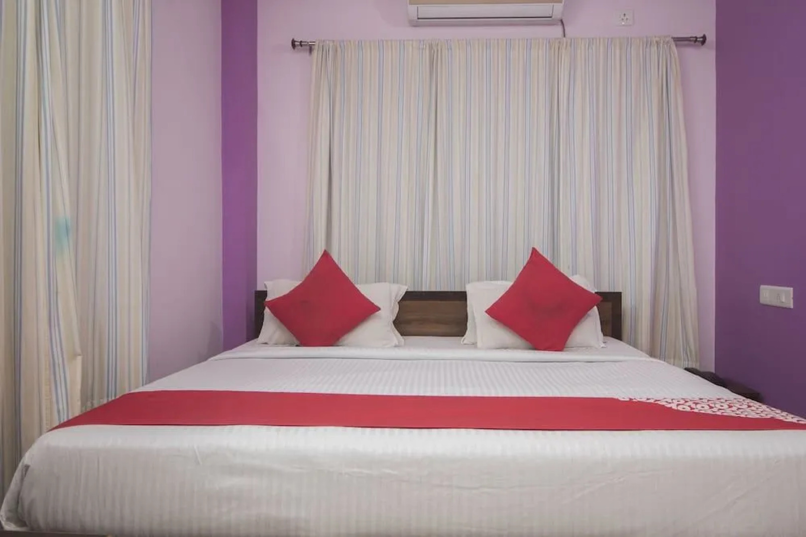 OYO 12751 Greenwood Hotel