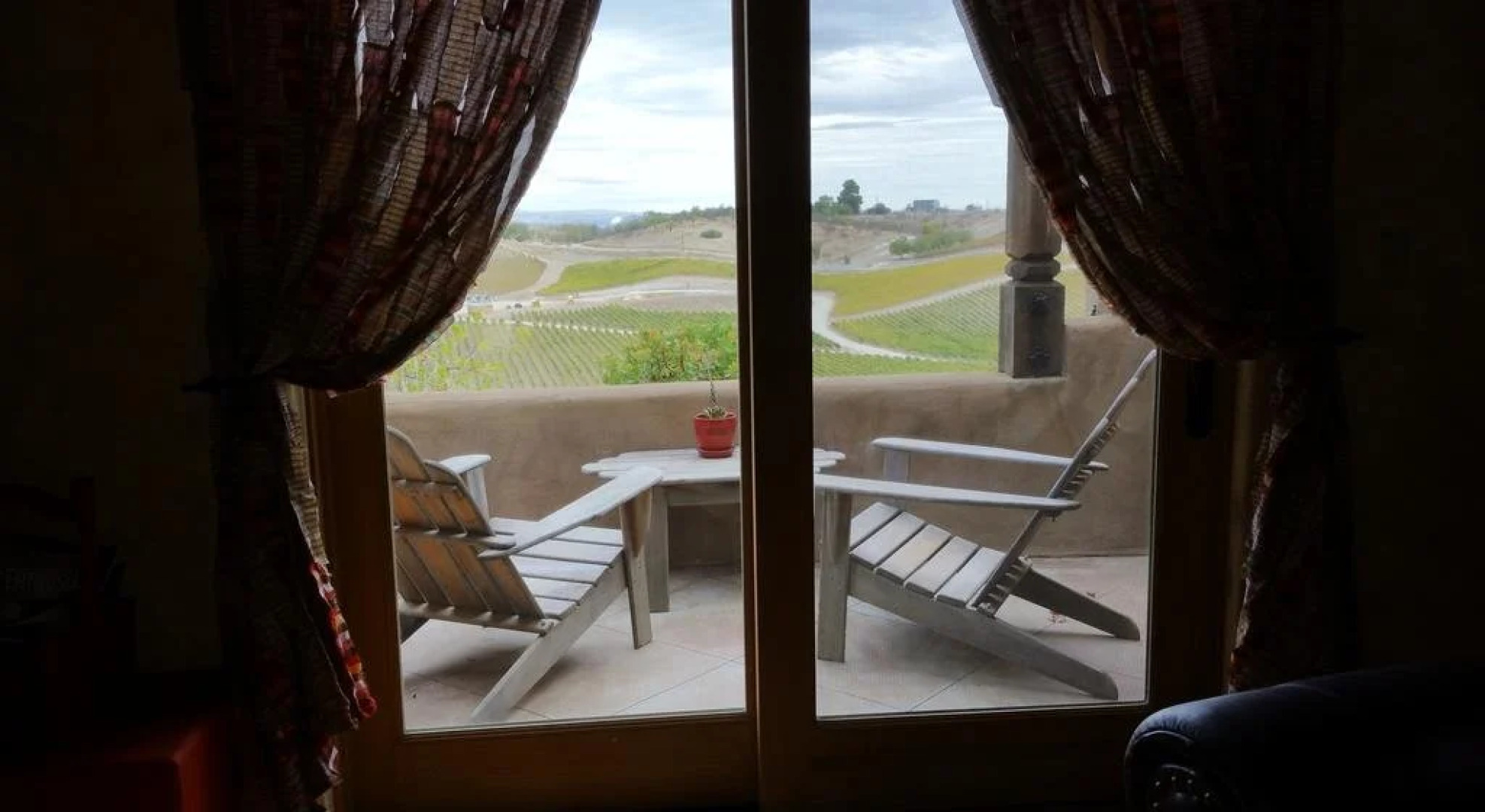 Sirena Vineyard Resort