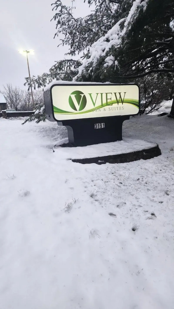 The View Inn & Suites