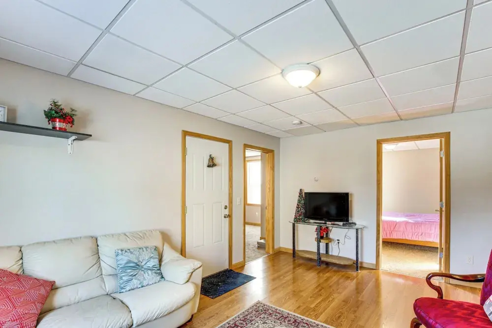 1 Mi to Downtown: Welcoming Winona Duplex