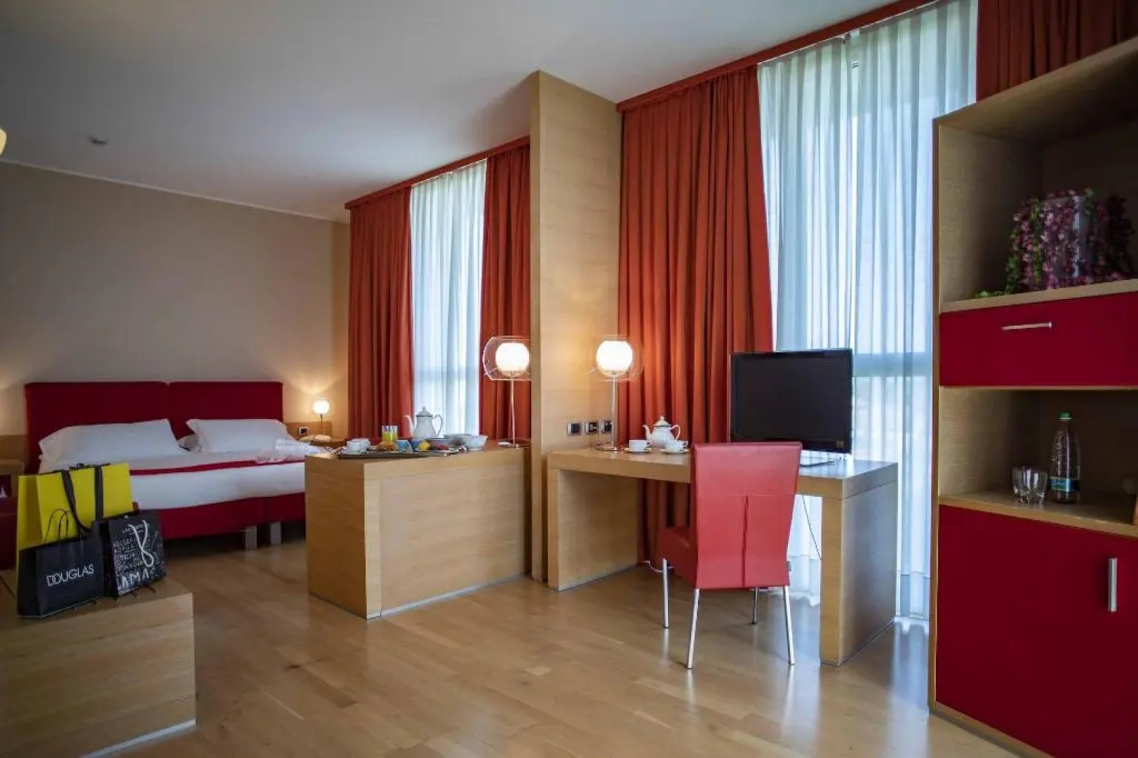 Hotel Remilia Ex Ramada Emilia
