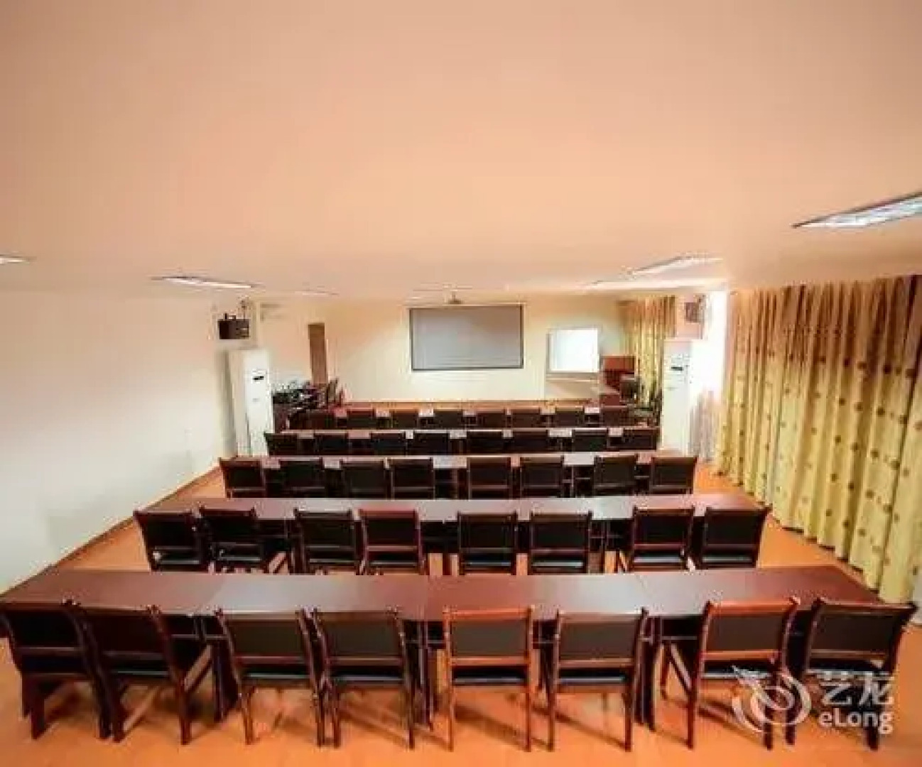 Nannning Jinyibang Hotel