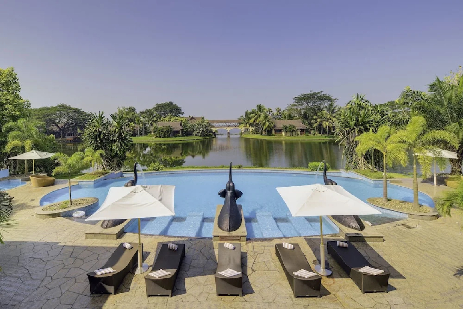 Radisson Plaza Resort & Spa