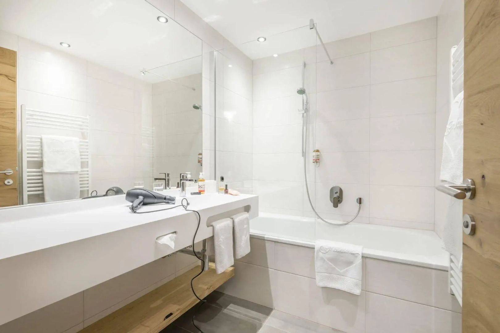 Heart Hotel Grischuna