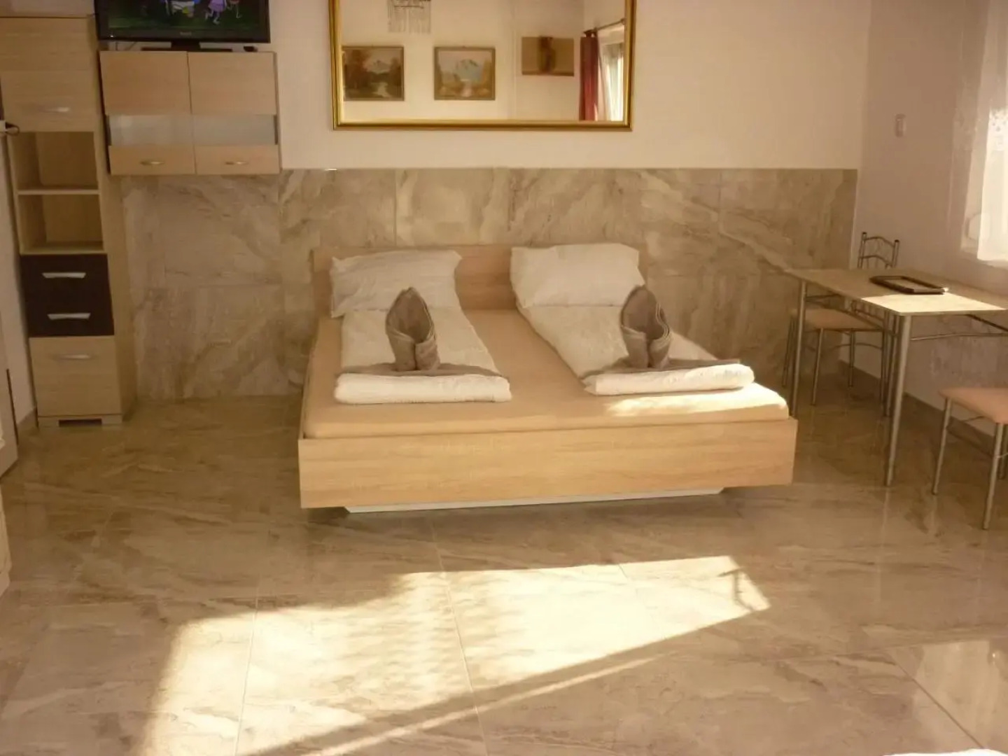 R1 Rolléder Apartman-ház