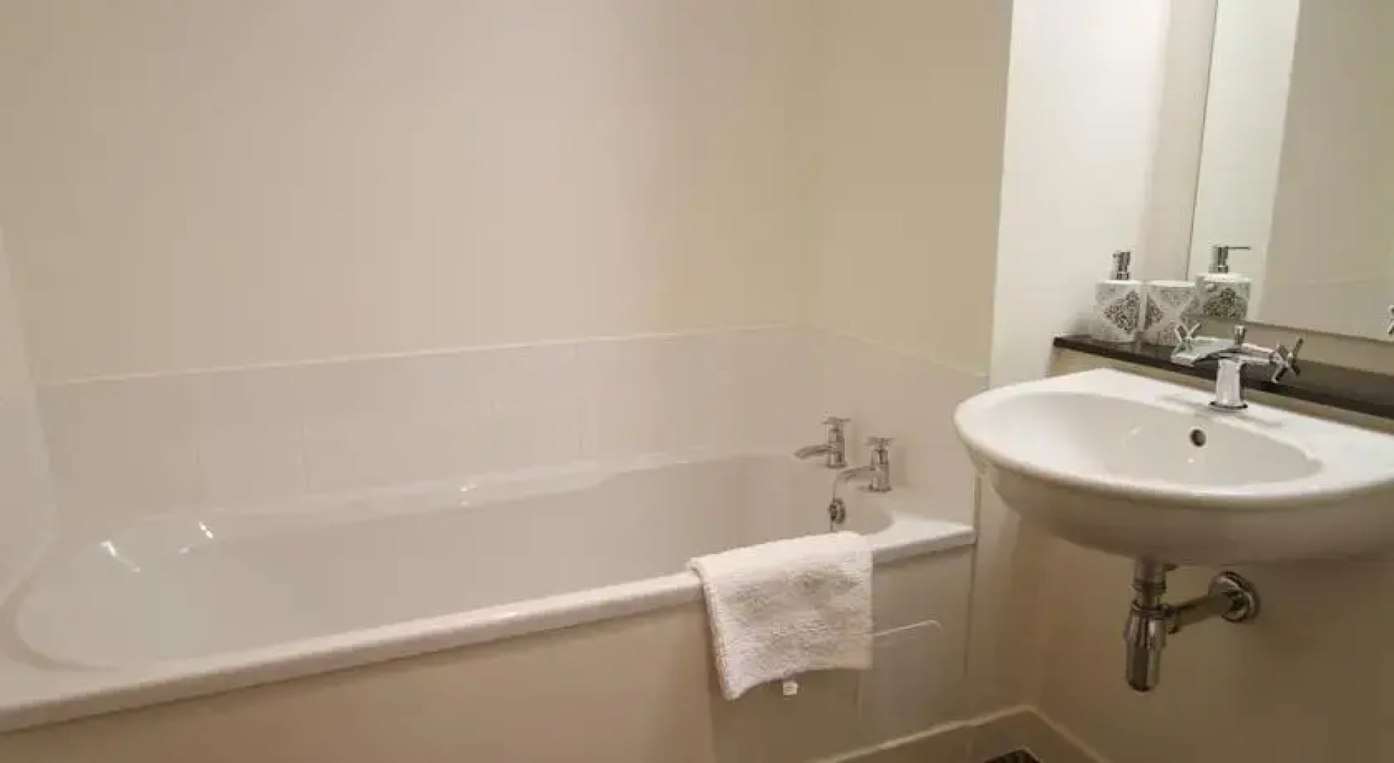 Abbey Church 22 - The Highland Club