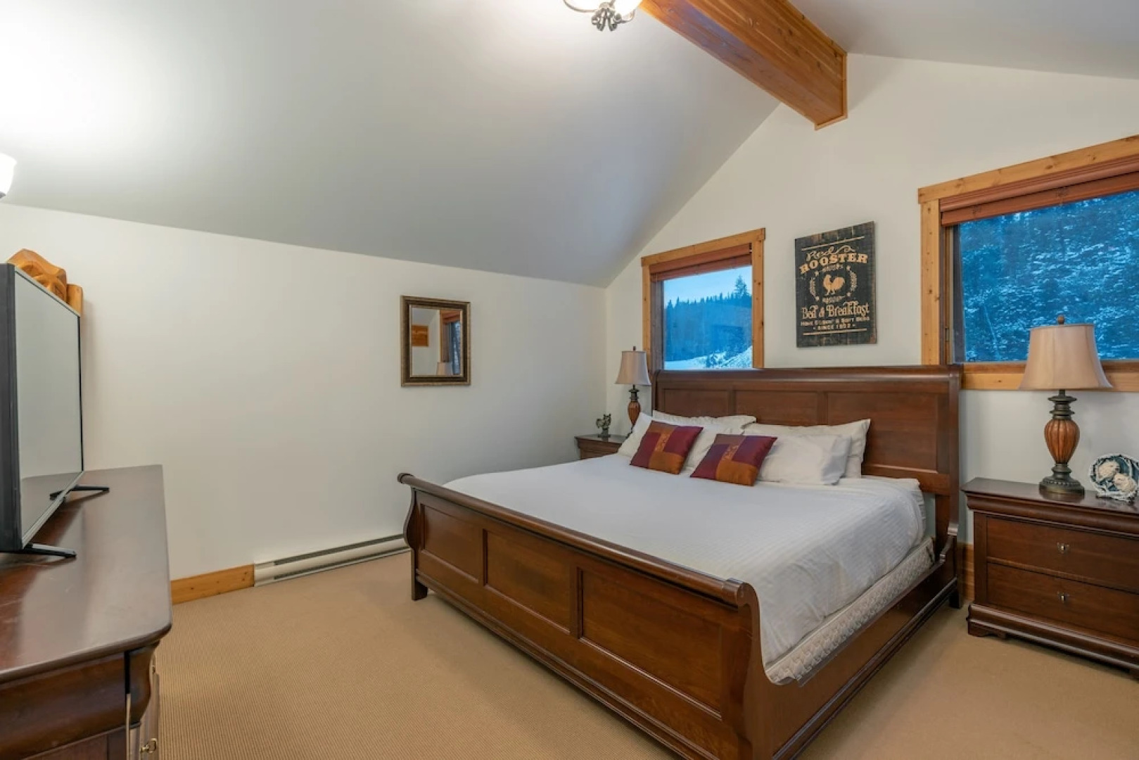 Forest Lane Hideaway - Luxurious Family Friendly Home with Private Hot Tub