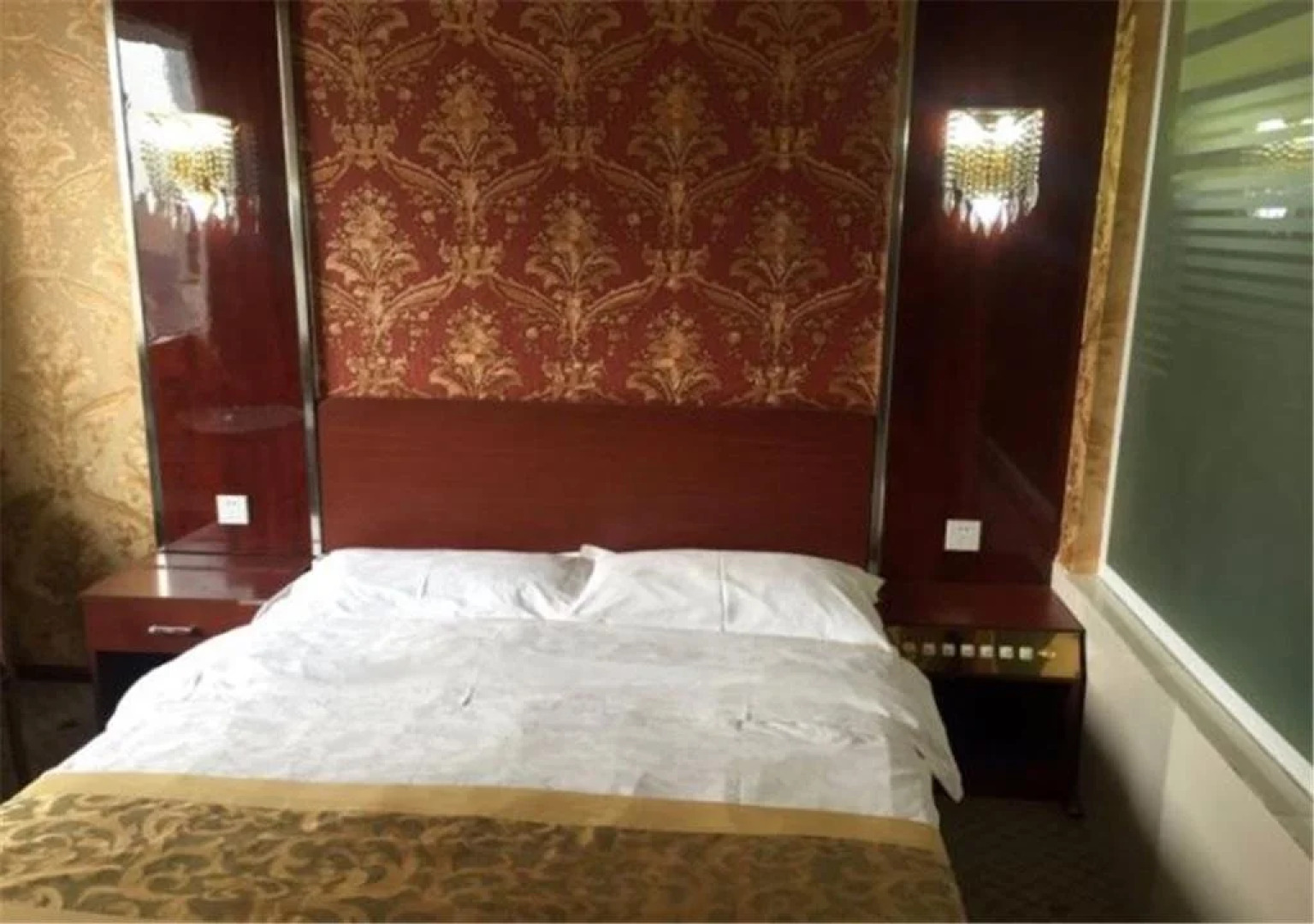 Suining Yaju Business Hotel