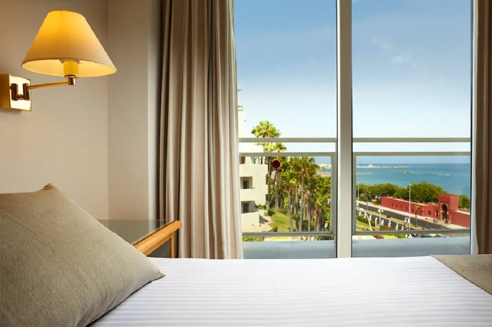 Hotel Las Arenas, Affiliated by Meliá