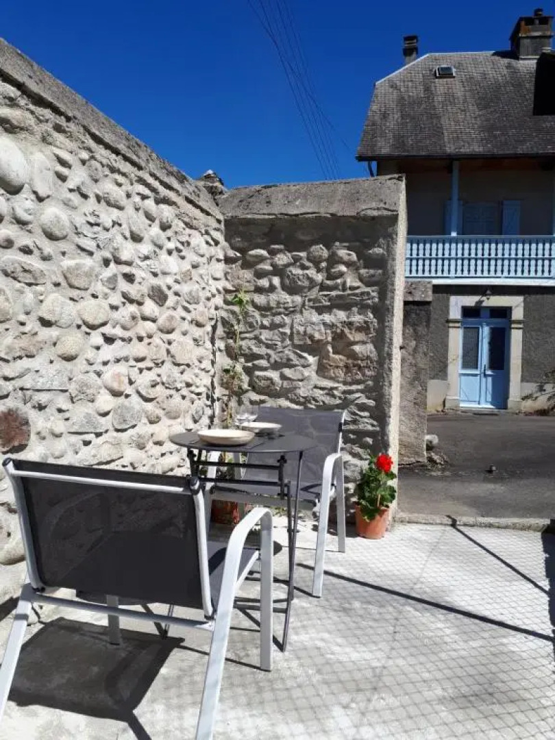 Bel appartement rénové dans maison bigourdane