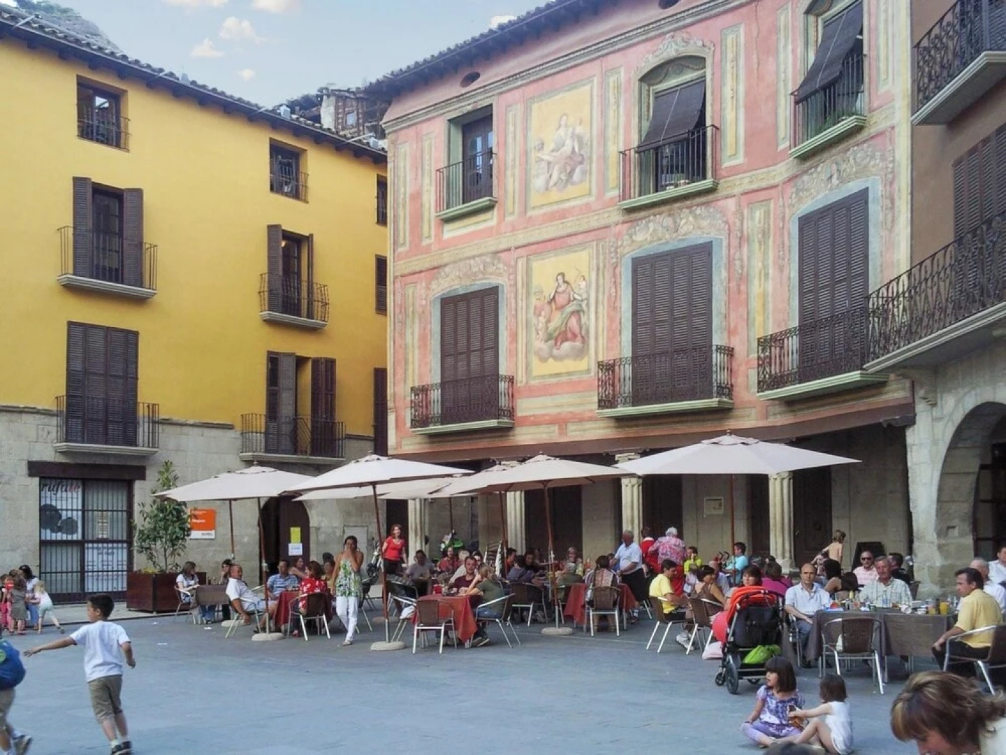 Apartment With one Bedroom in Graus, With Wonderful City View - 200 km