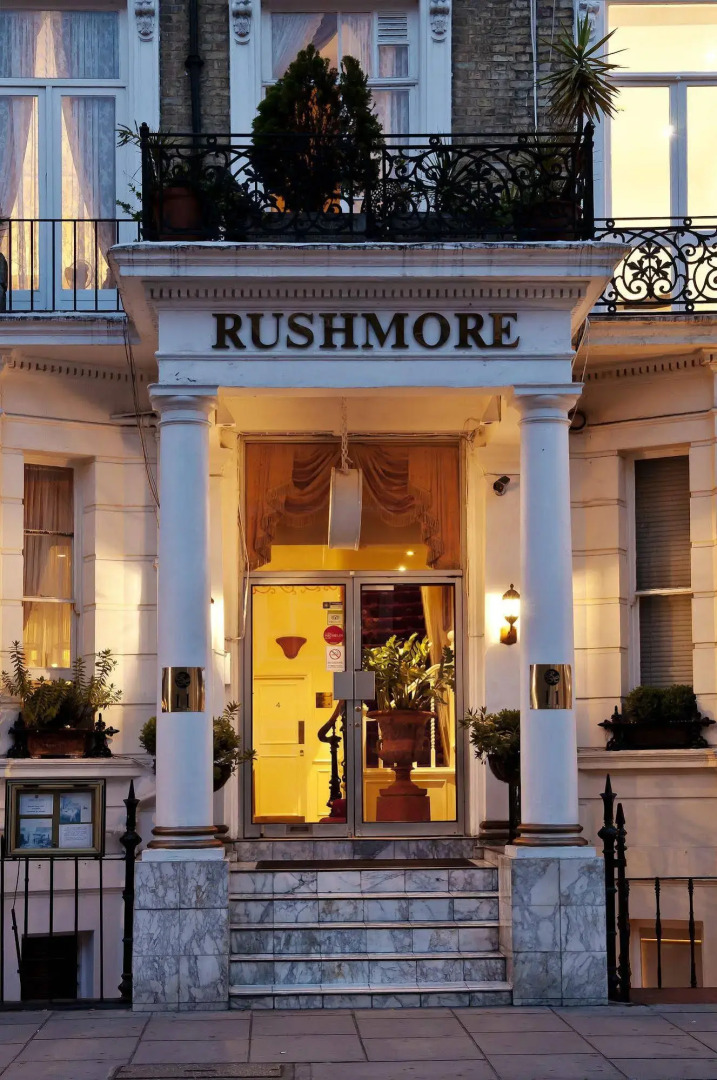Rushmore Hotel