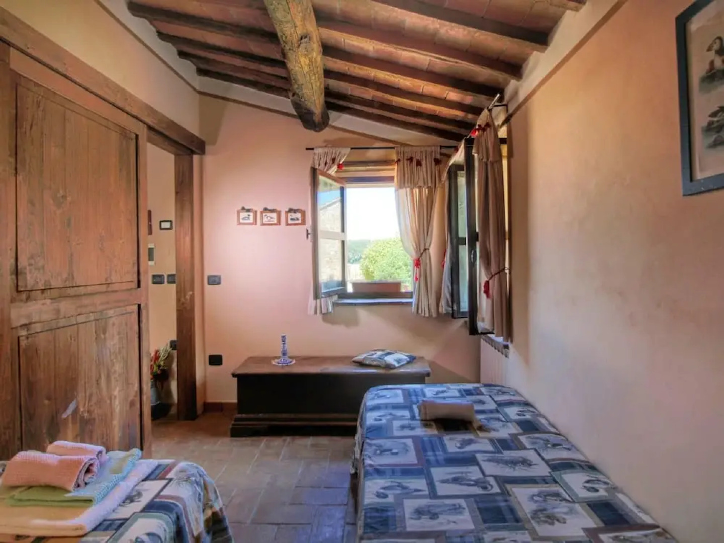 Cottage in Todi With Pool and Terrace