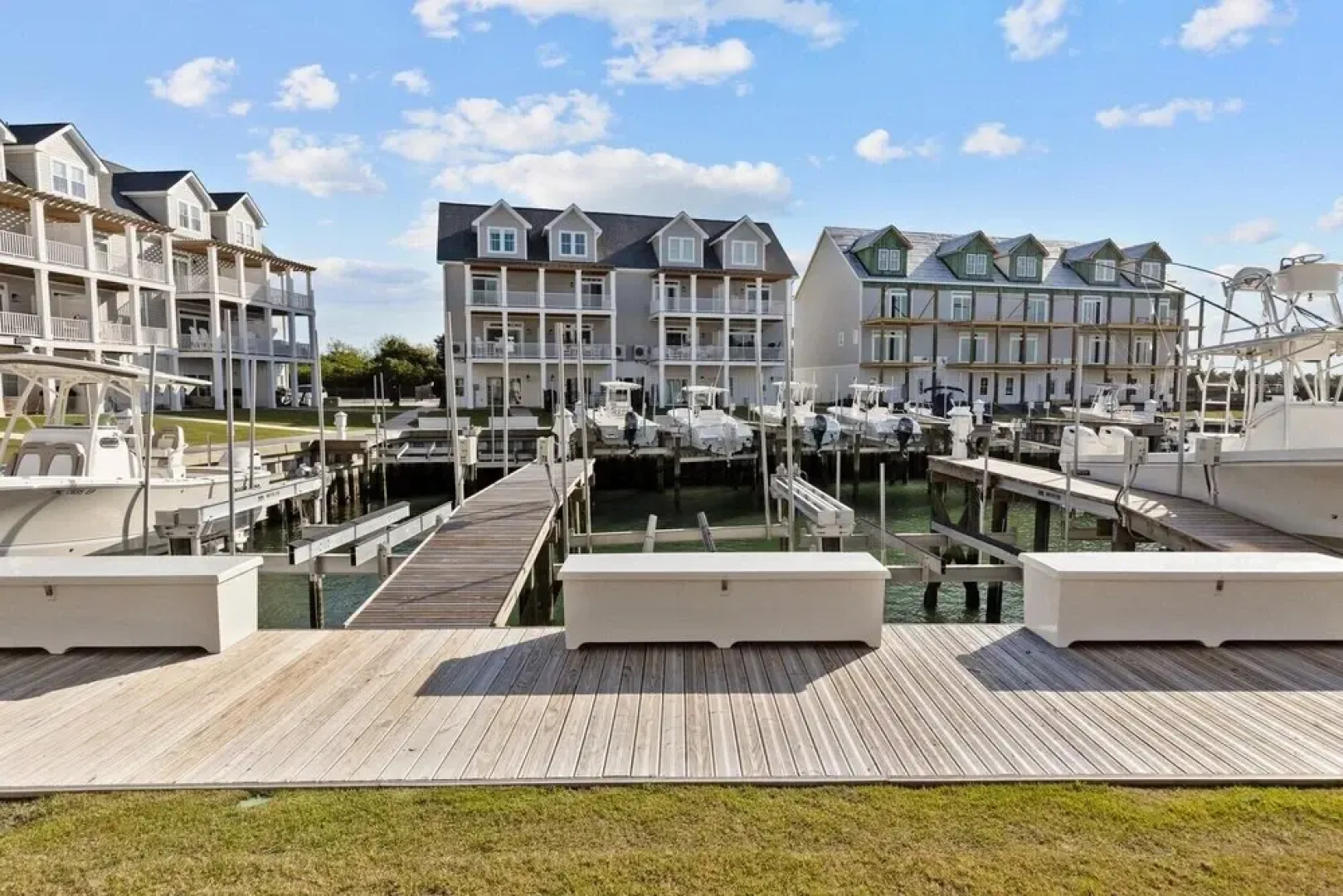 South Breeze 3 Bedroom Townhouse by RedAwning