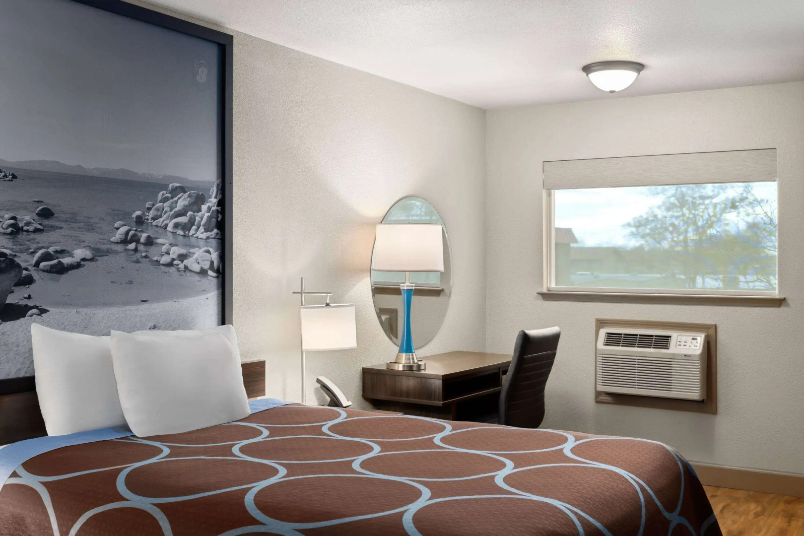 Super 8 by Wyndham Fallon