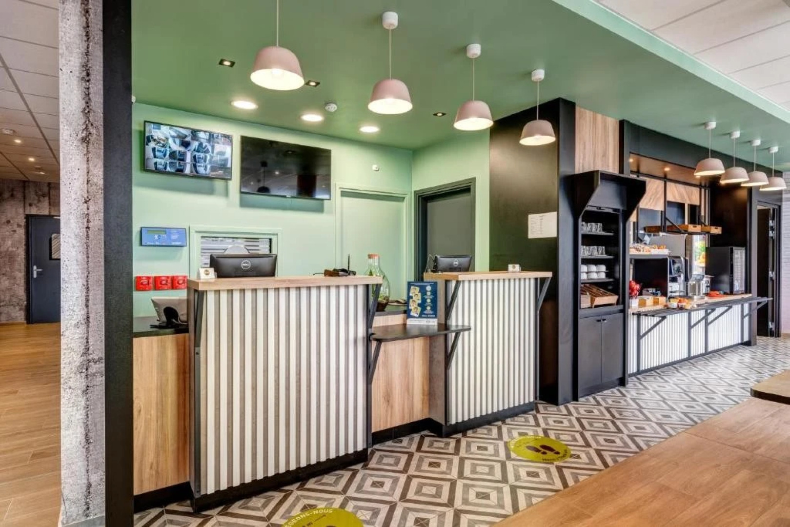 B&B HOTEL Le Port-Marly Saint-Germain-En-Laye