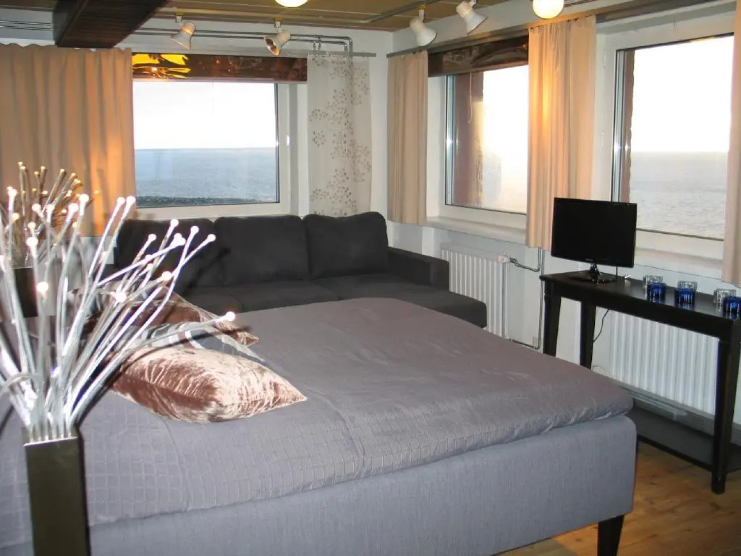 Kylmã„Pihlaja Lighthouse