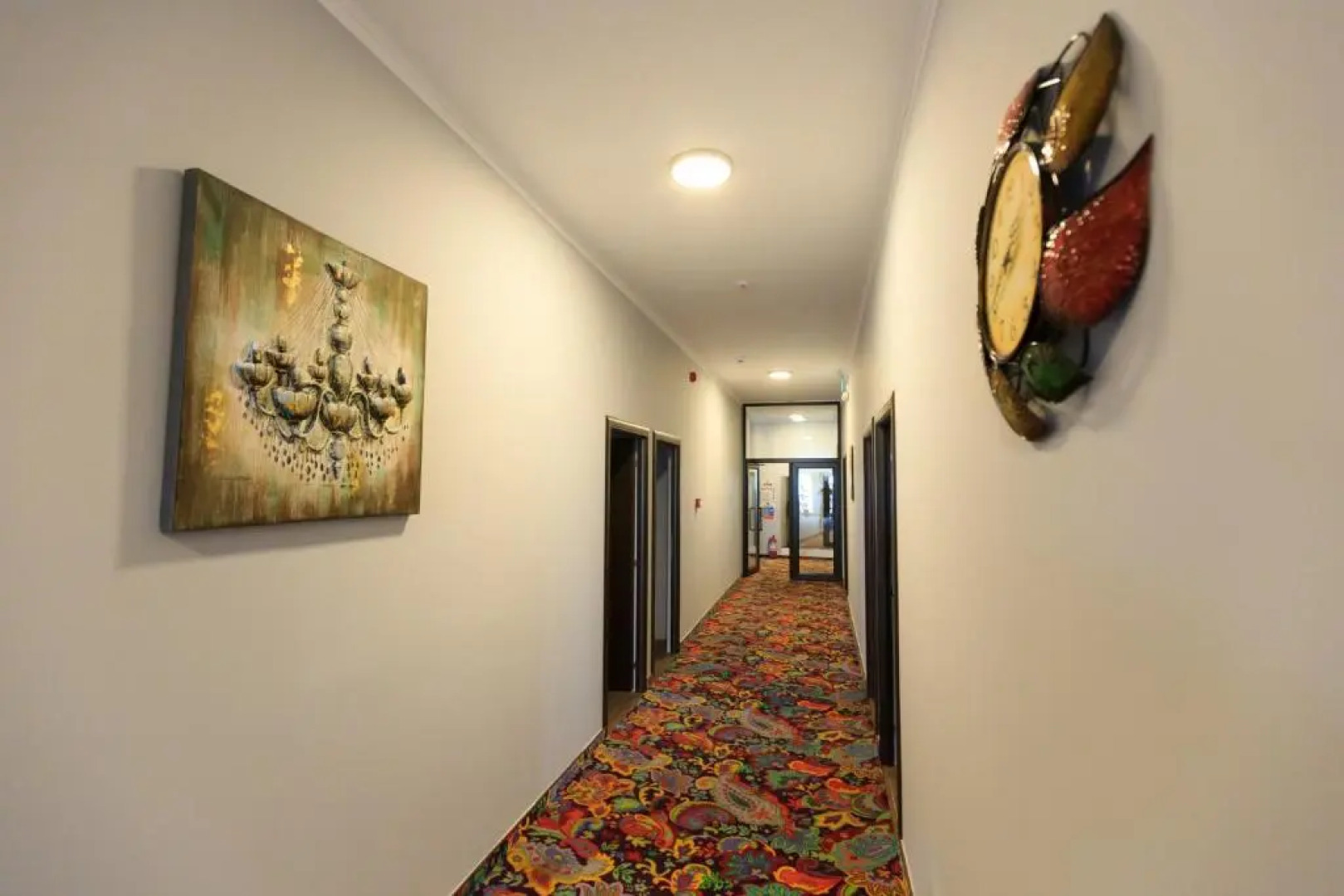 Corner Center Rental