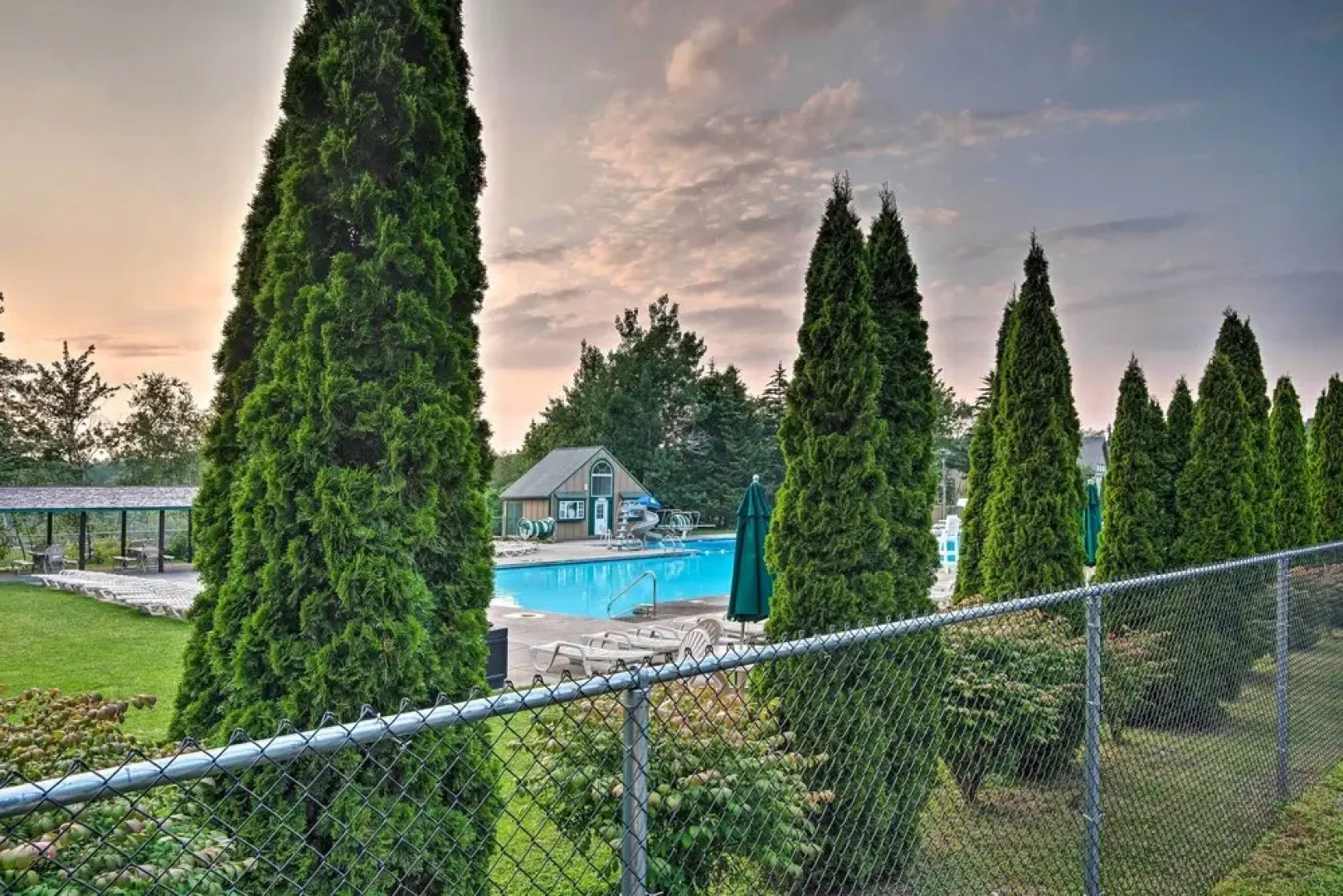 Tobyhanna Home w/ Hot Tub, Fire Pit, Deck + Grill!