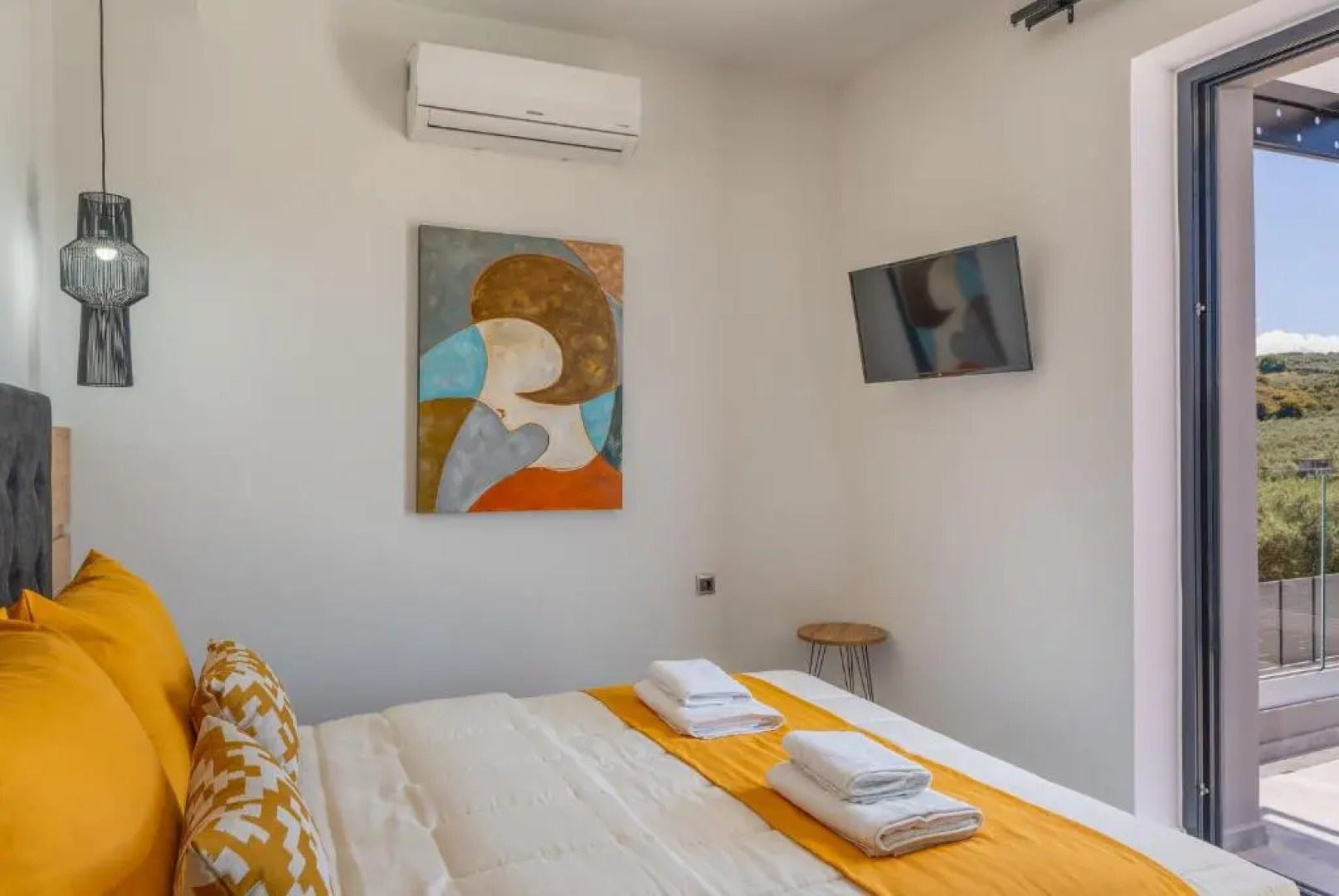 Luxurious Villa Mare - With 150m Pool