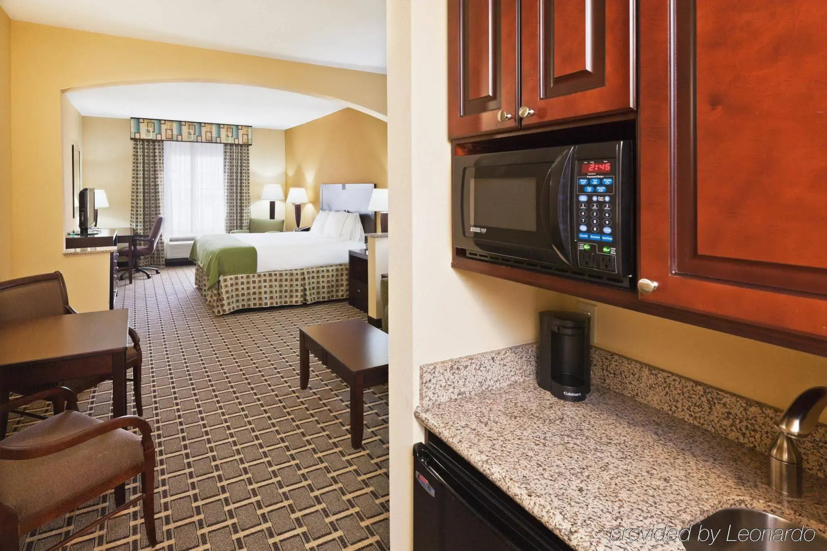 Holiday Inn Express & Suites El Paso West by IHG