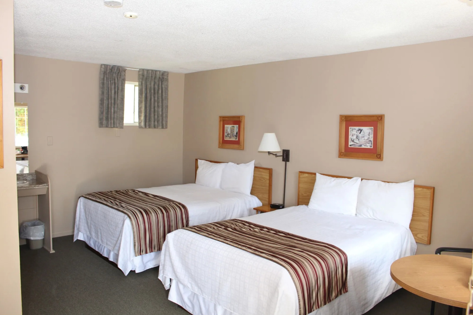 Colonial Resort-1000 Islands