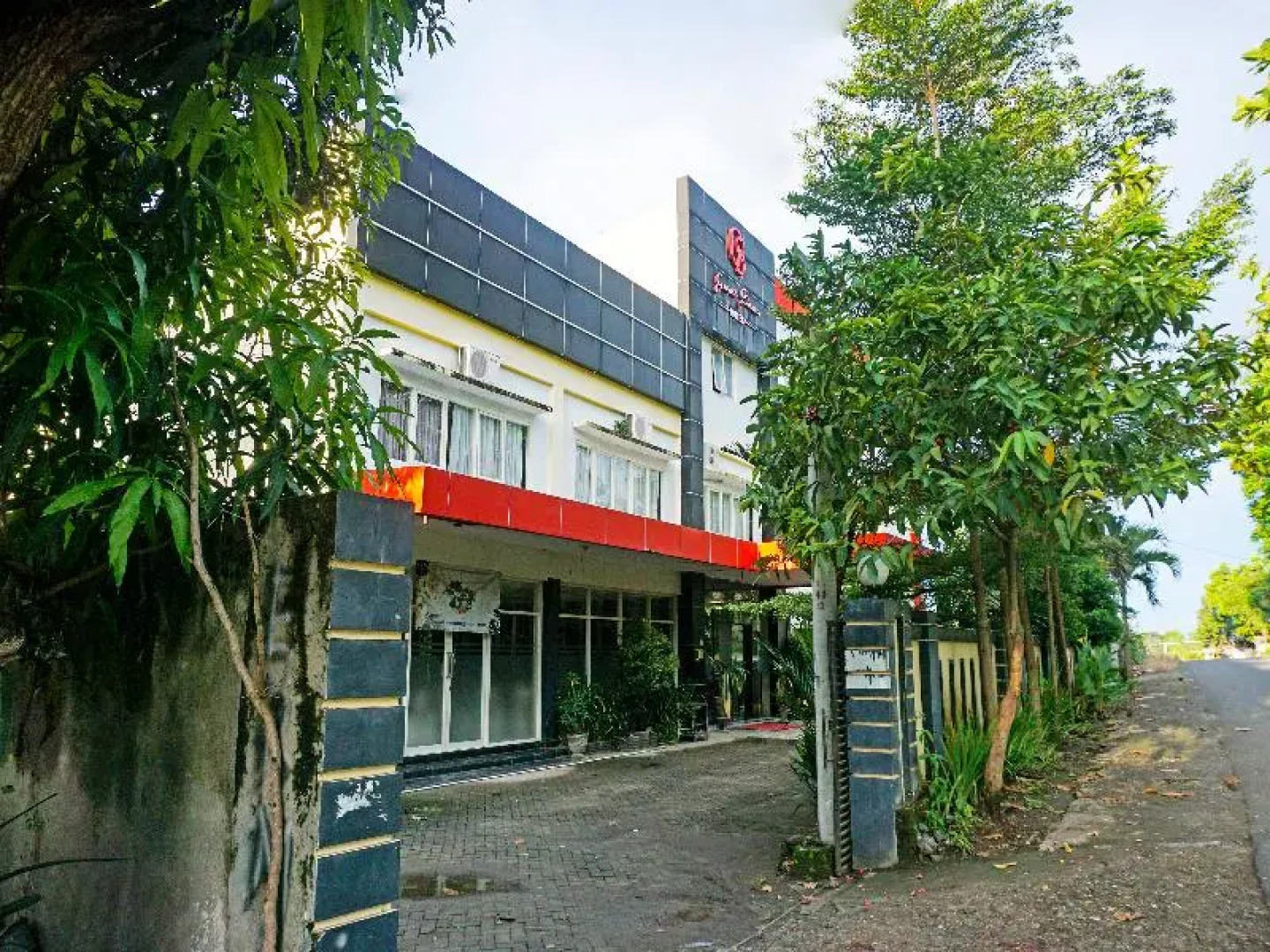 Capital O 91331 Hotel Grand Saota Soppeng