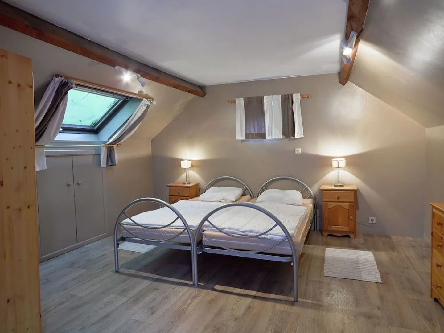 Spacious Family Home, Sosoye