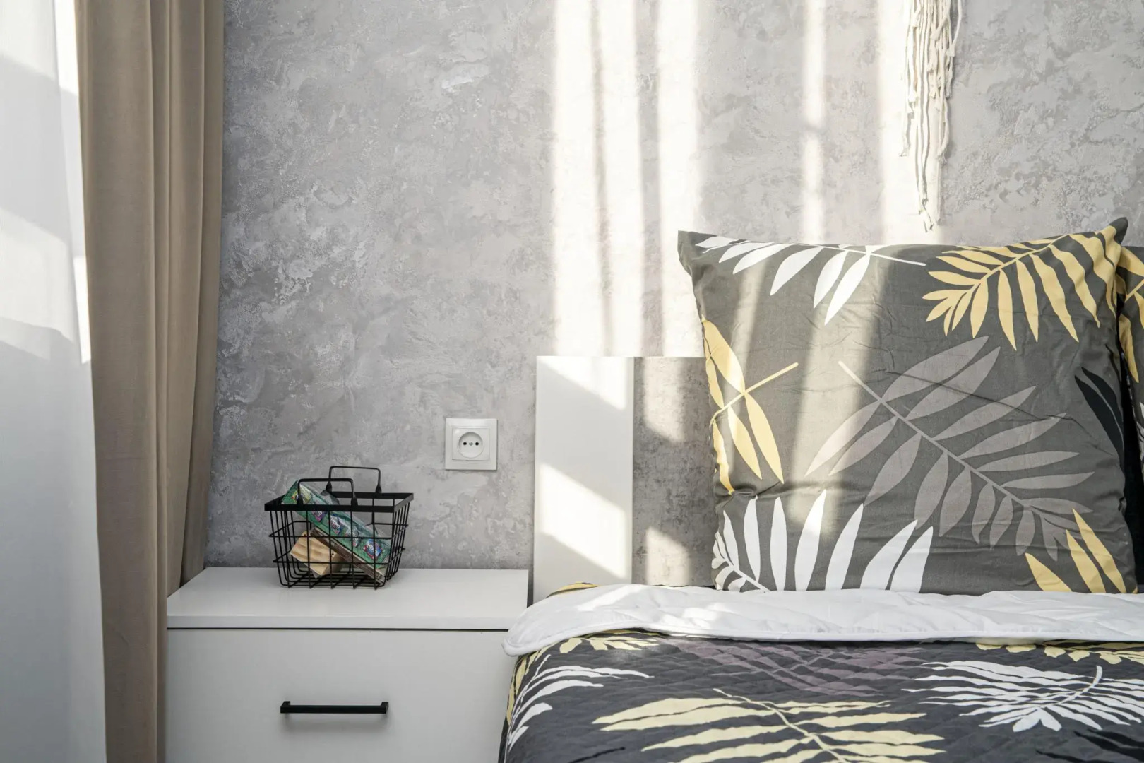 SunSet (СанСет) на улице Героя Советского Союза Аристархова