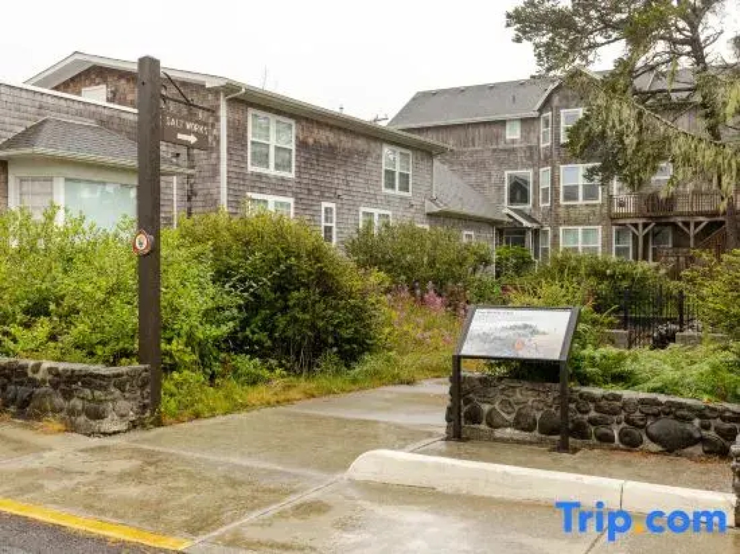 Sand & Sea Apartments