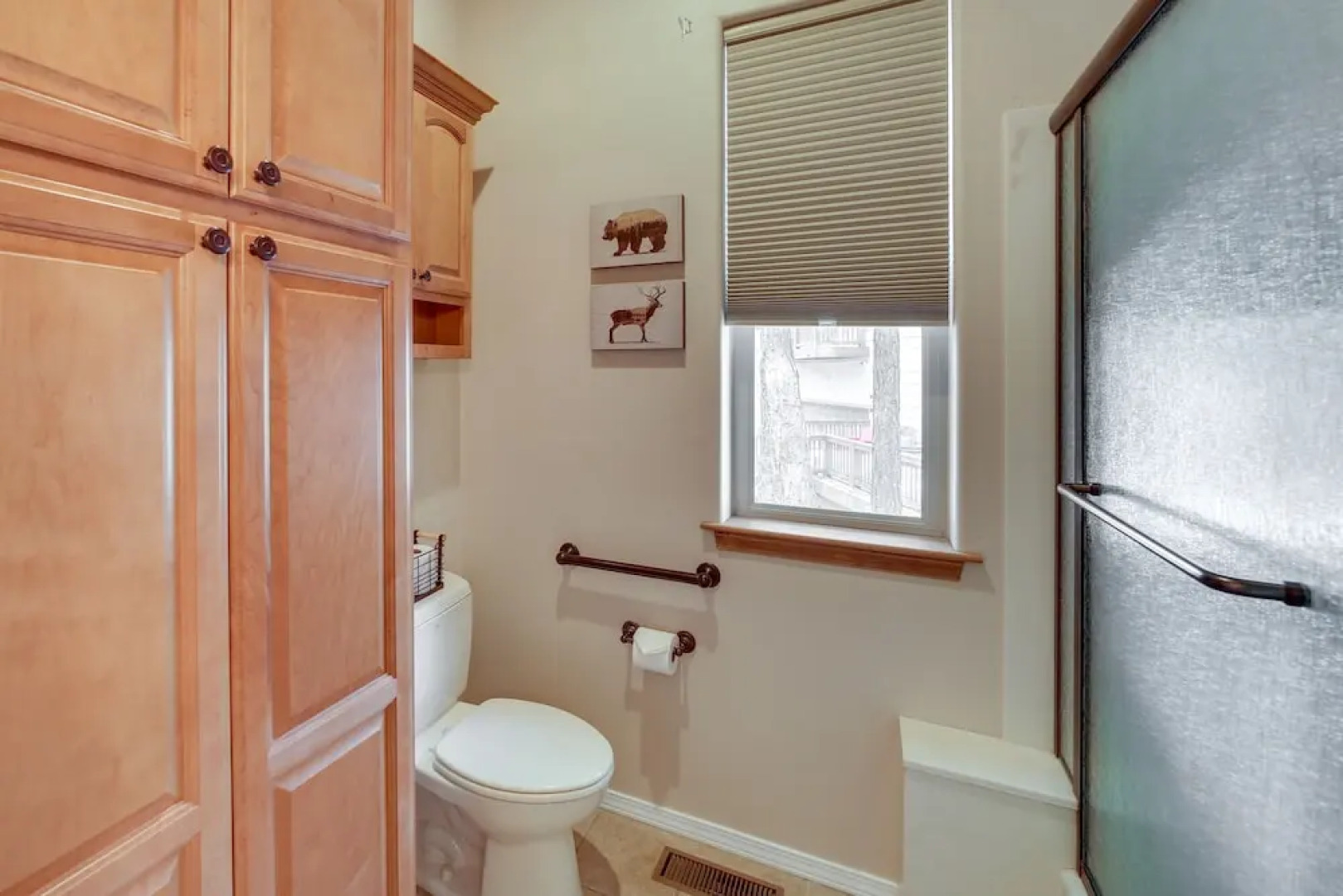 Golf & Hike: Munds Park Retreat w/ Forest Access!