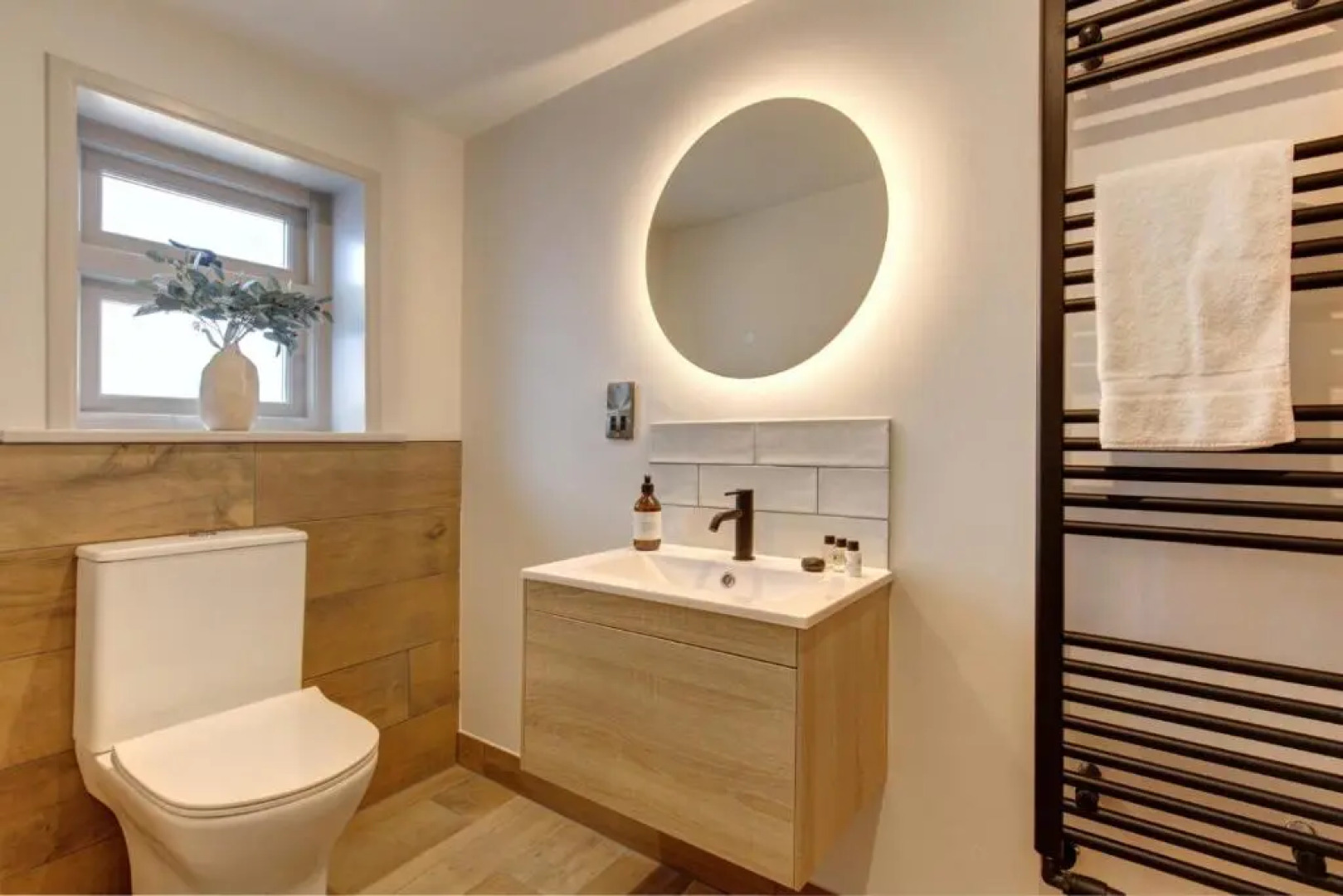 The Railway Hotel by Barefoot Retreats