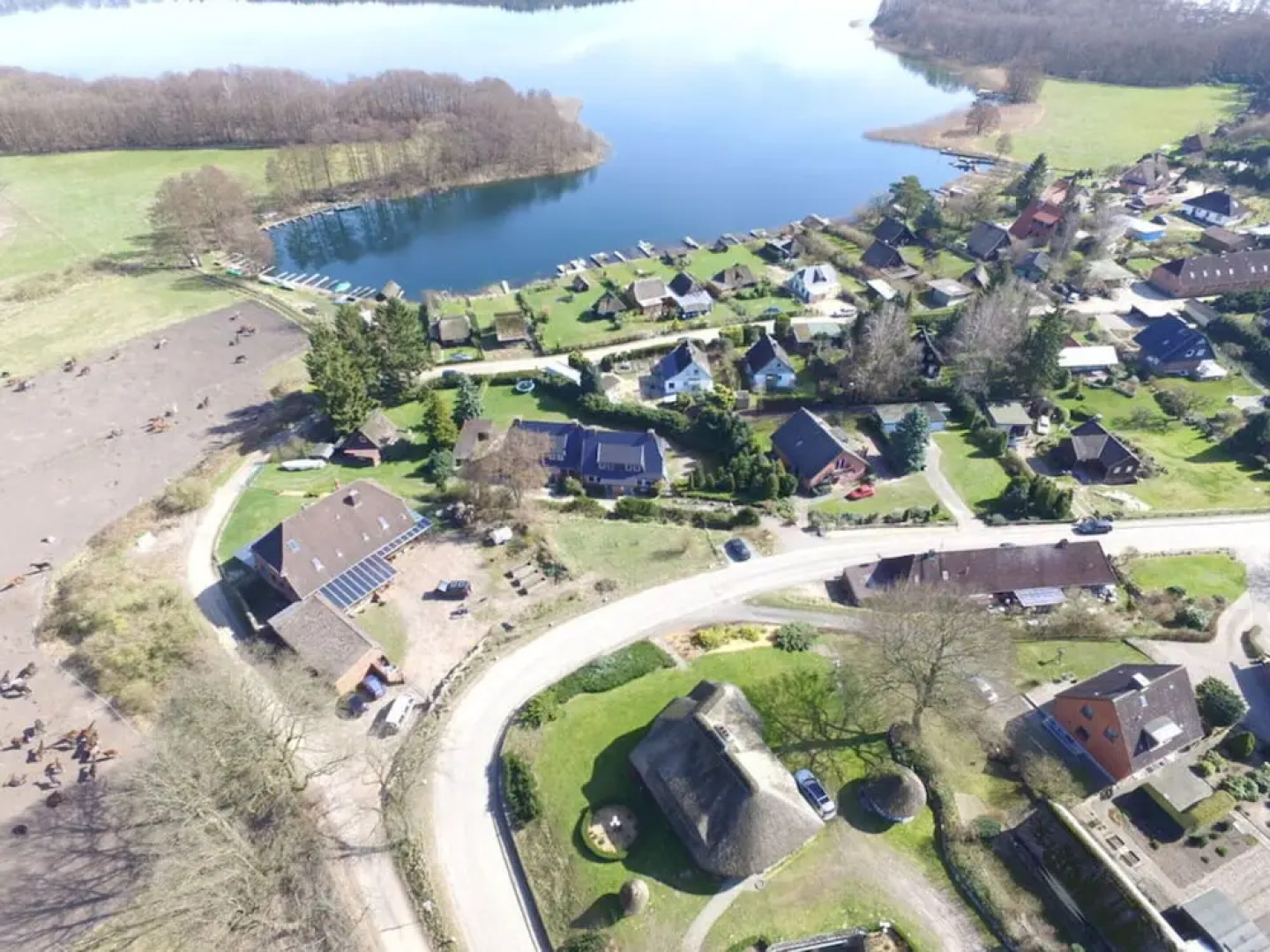 Schaal Lake Paradise