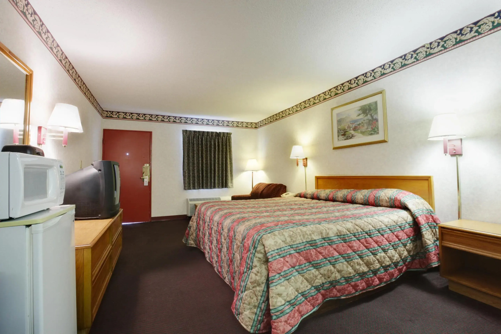 Americas Best Value Inn & Suites Macon at Eisenhower Pkwy