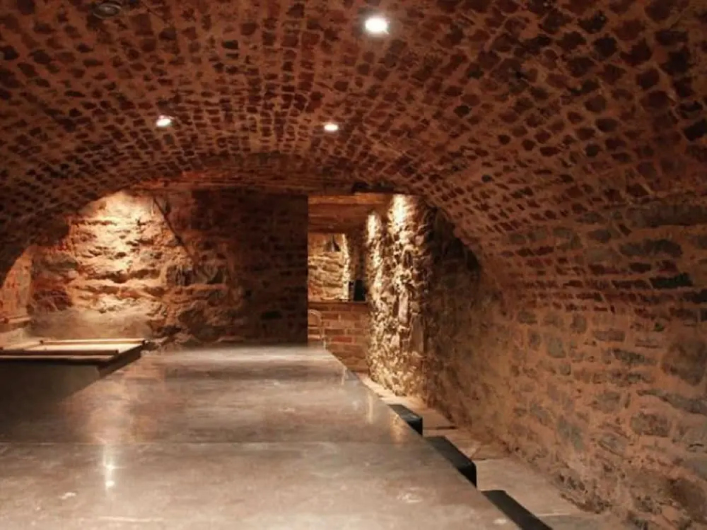 Attractive Holiday Home with Pool, Hot Tub, Fireplace near Spa