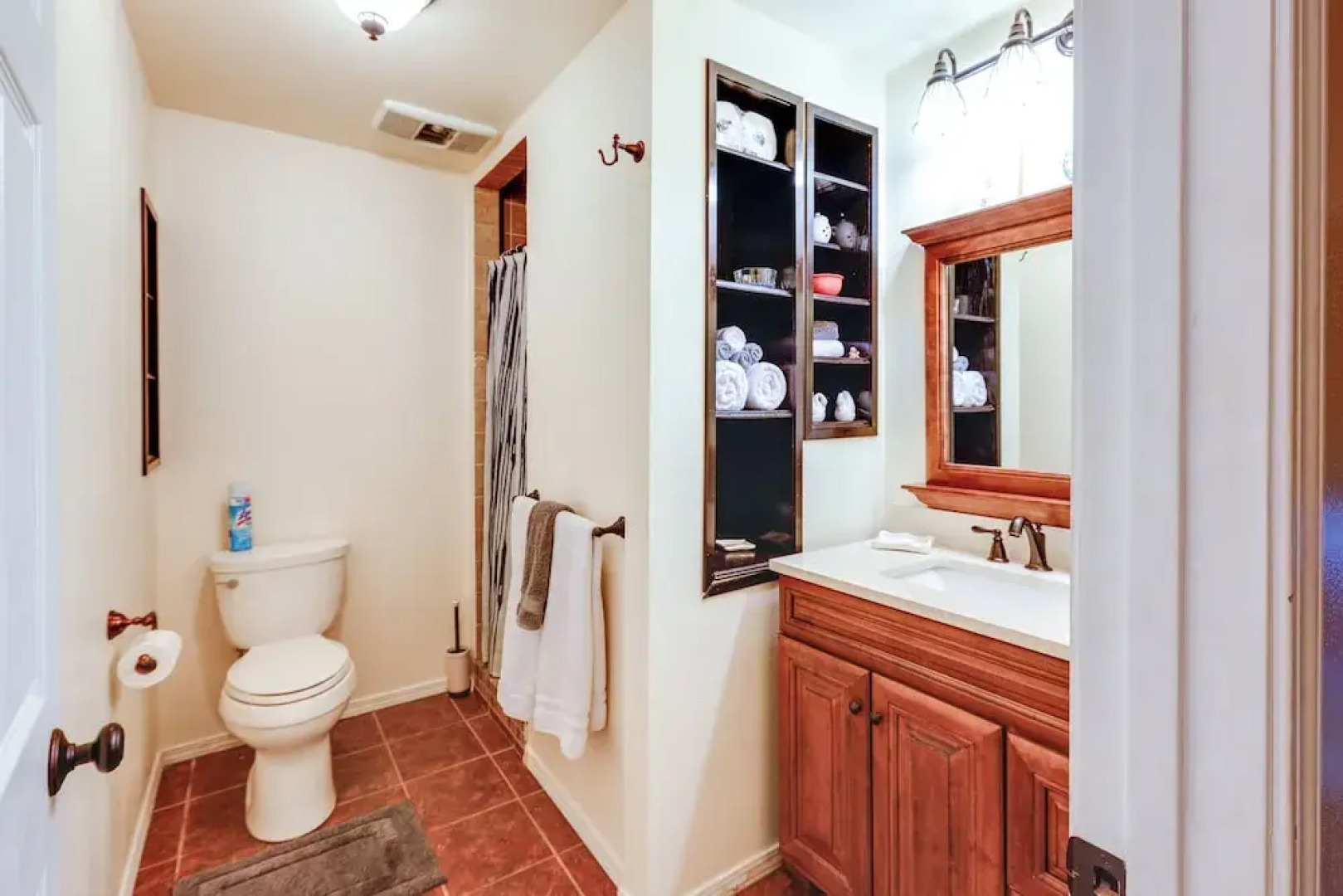 1 Mi to Downtown & River: Family Apt in Fairbanks