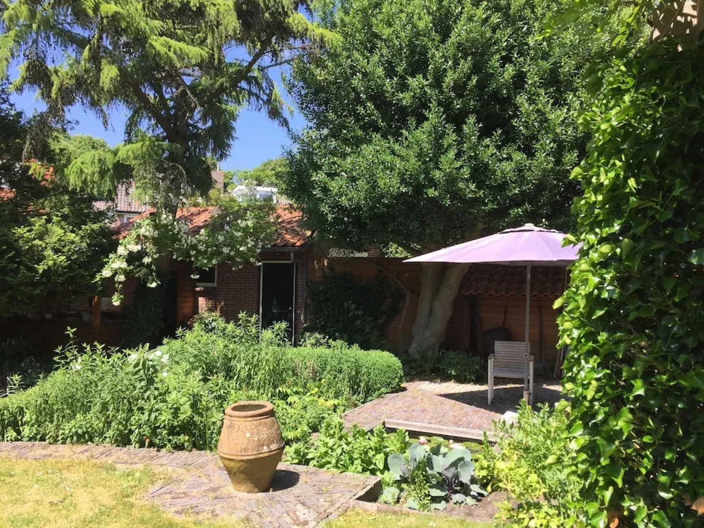 Luxurious Villa in Haarlem with Two Ponds