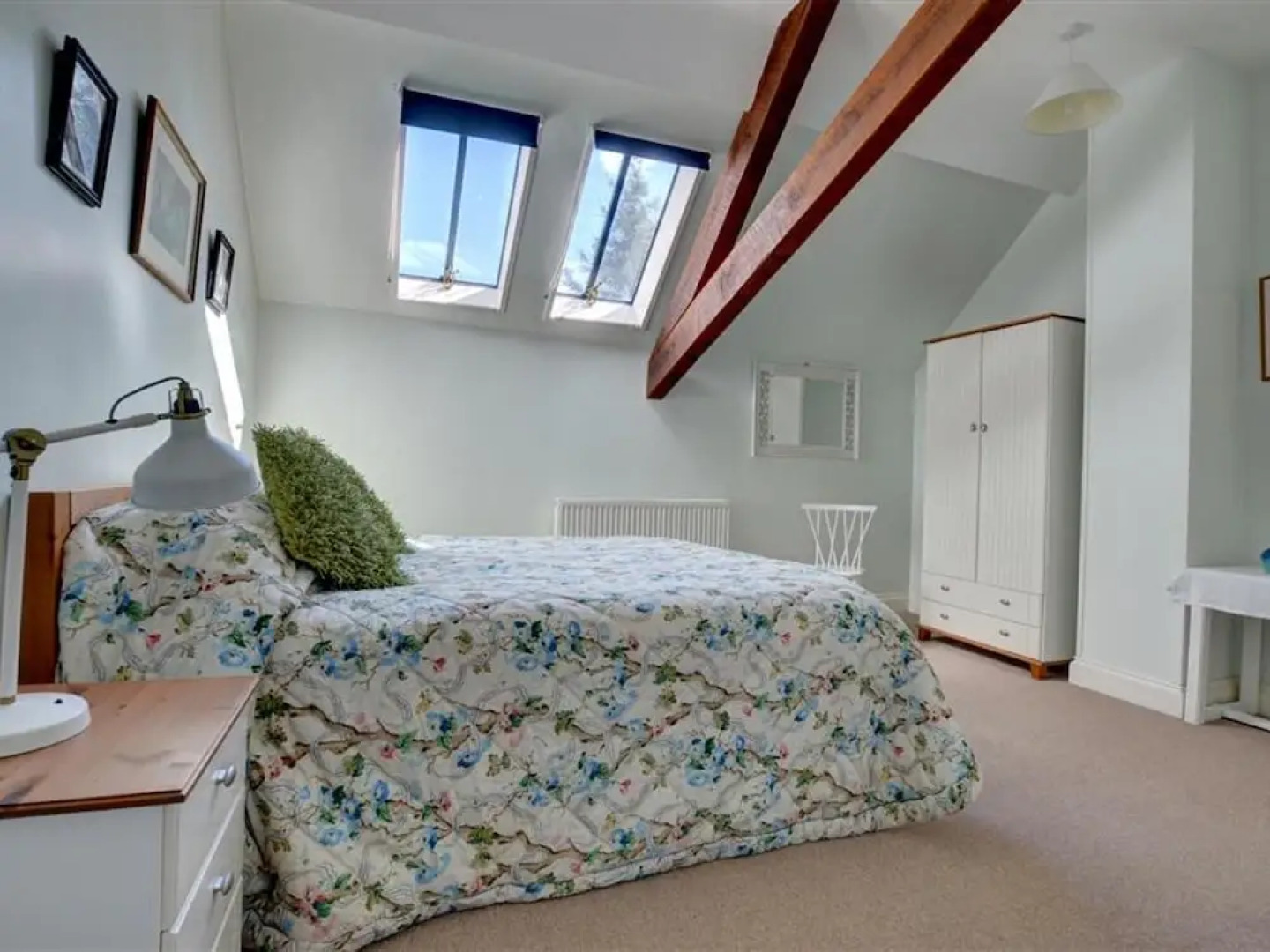 Unique Converted Barn in Hartfield