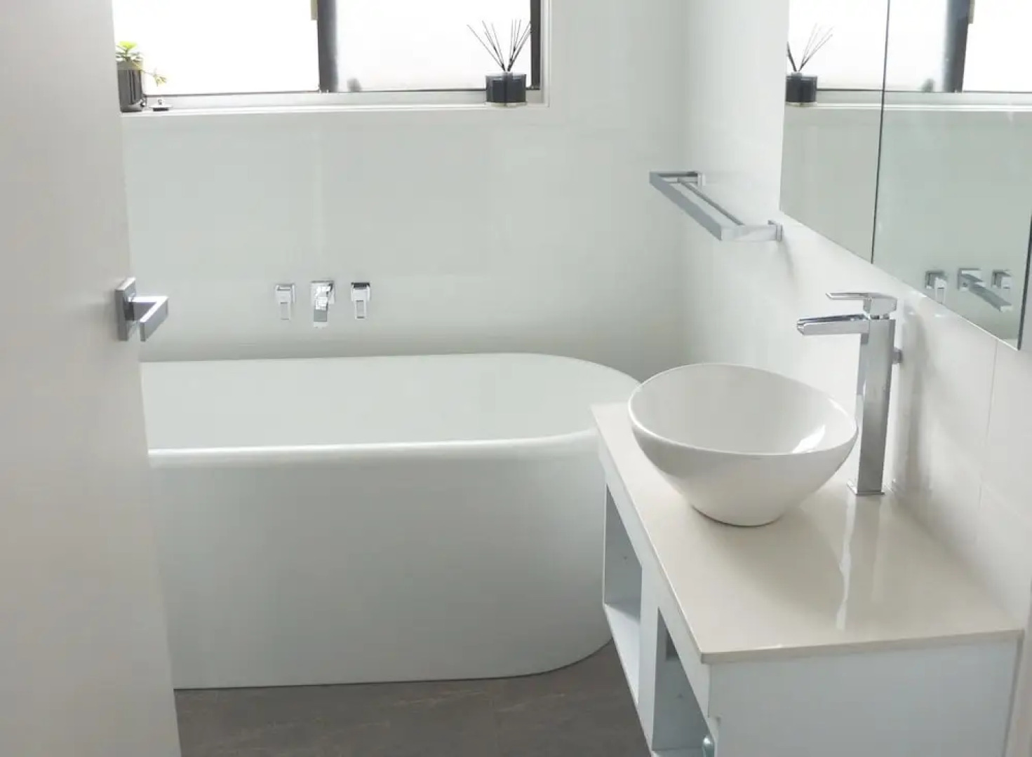 Sandy Point Road, 98, Eden by the Bay