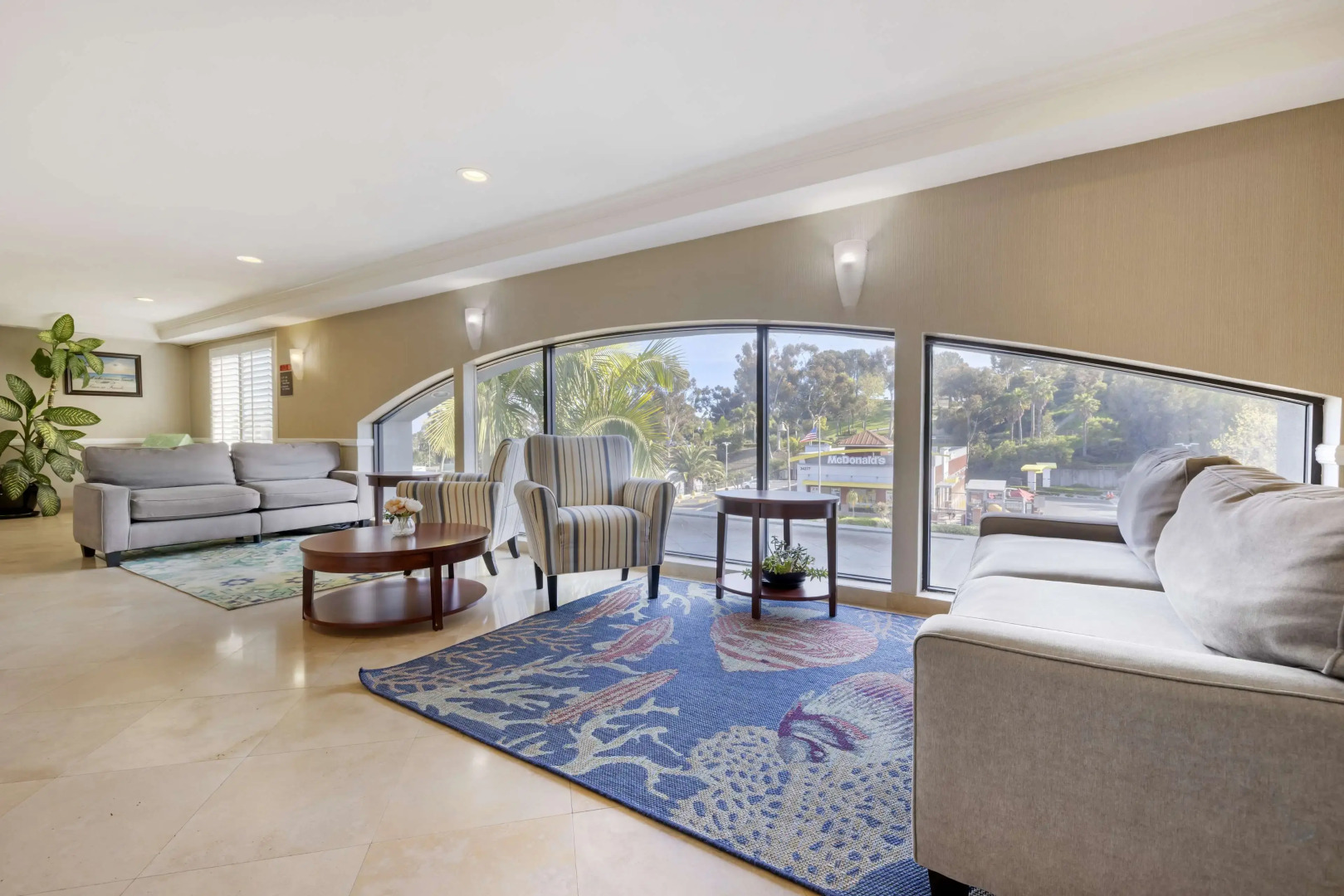 Best Western Plus Marina Shores Hotel